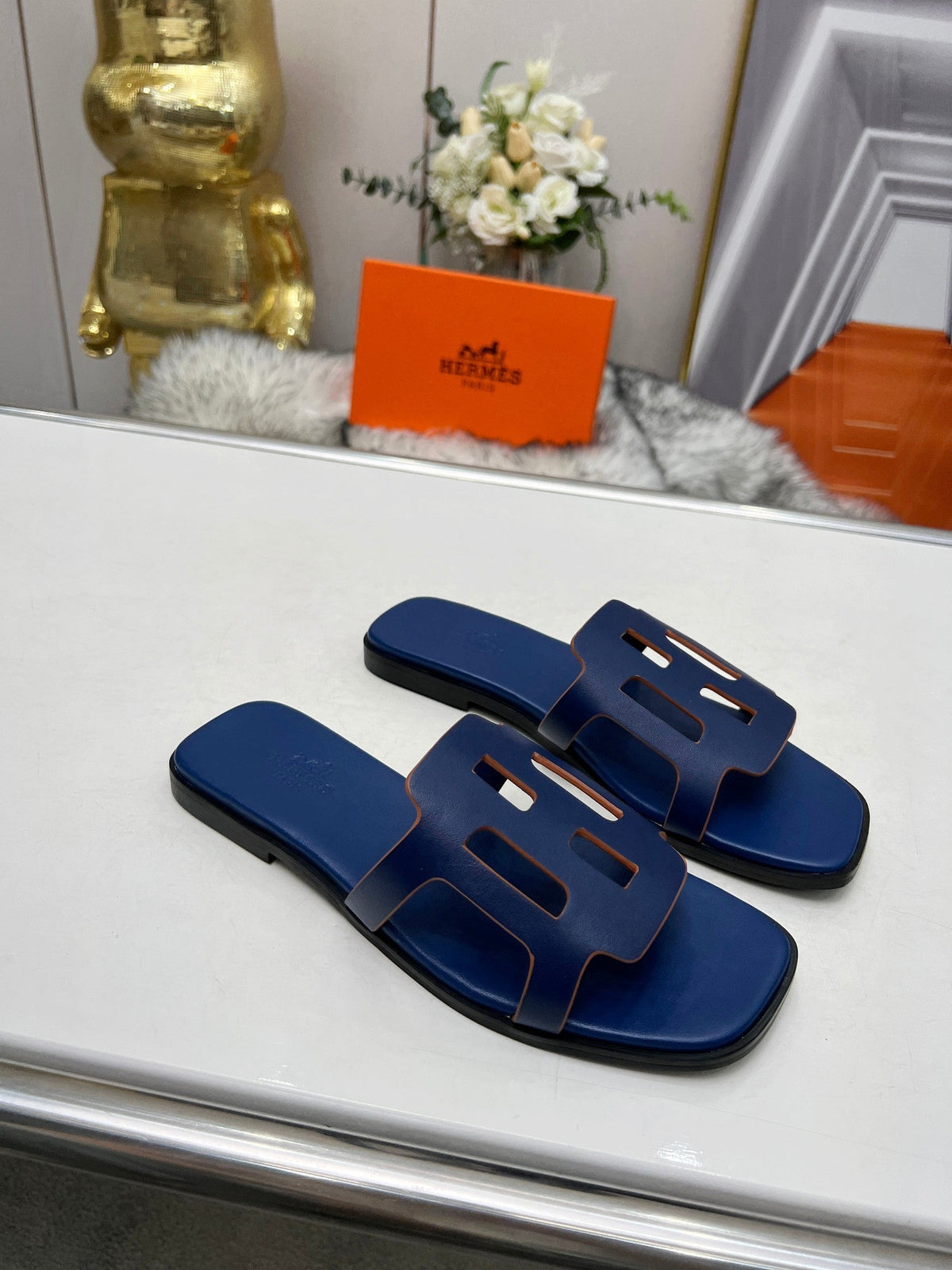 FLATFORM SANDAL NAVY CALFSKIN