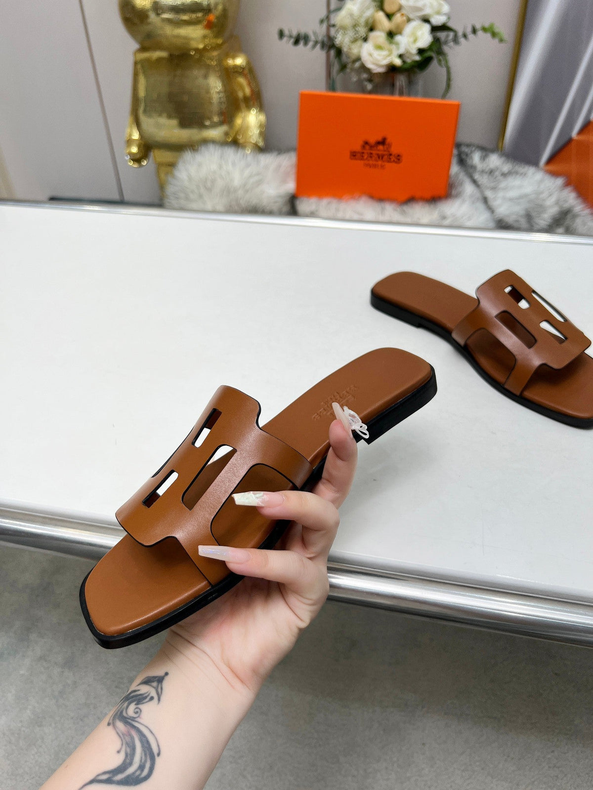 FLATFORM SANDAL CARAMEL CALFSKIN
