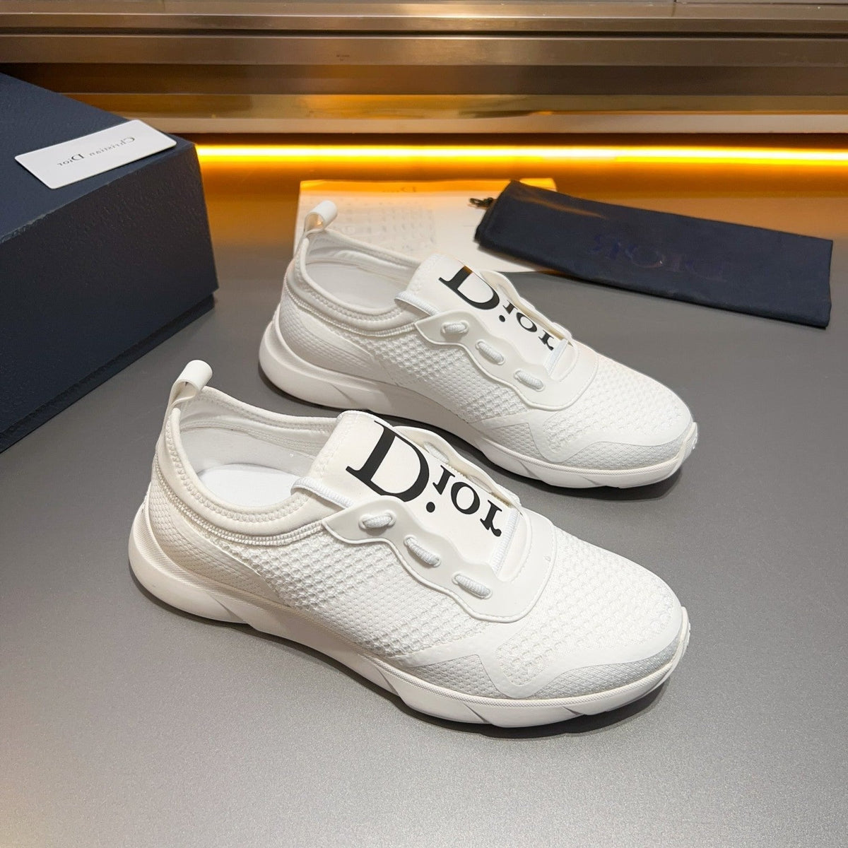 CD BASKETBALL SHOES WHITE BREATHABLE FABRIC