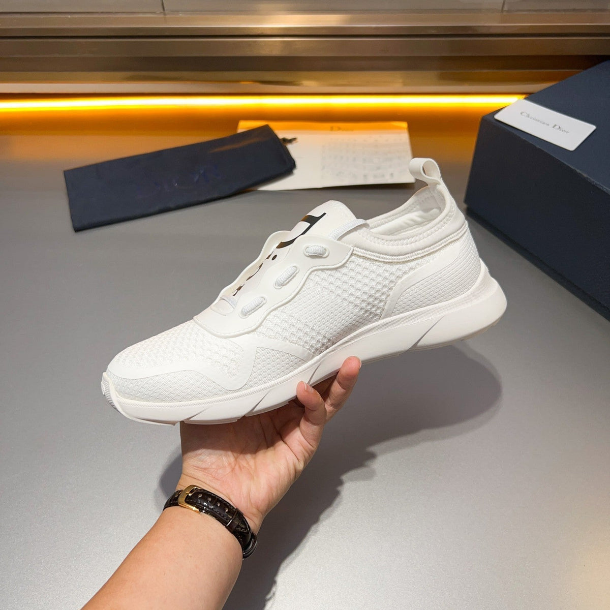 CD BASKETBALL SHOES WHITE BREATHABLE FABRIC