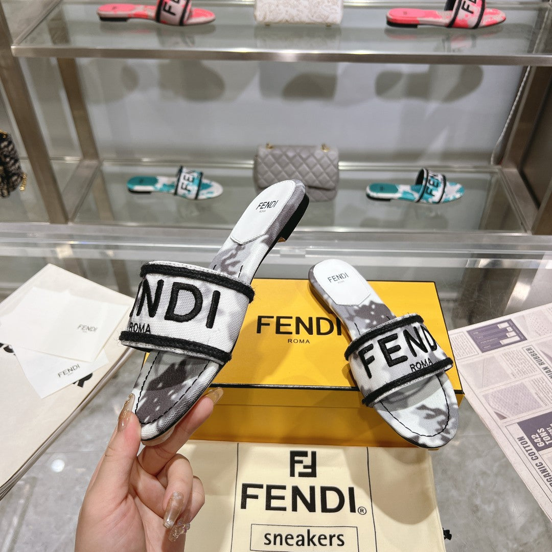 FF Women Signature Slides Gray Canvas Slide