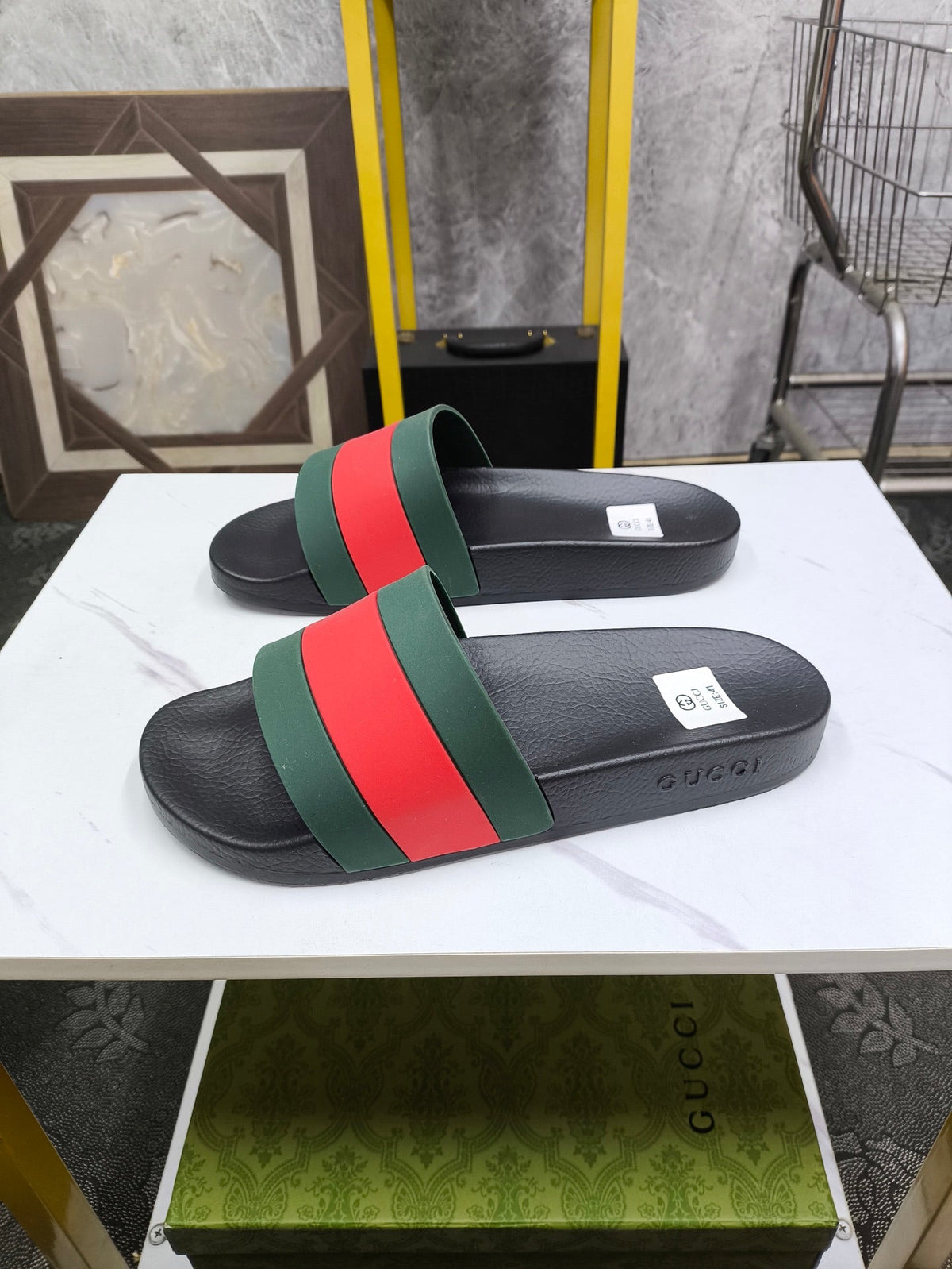 GG Men's Slide Green Red Sheepskin 540041