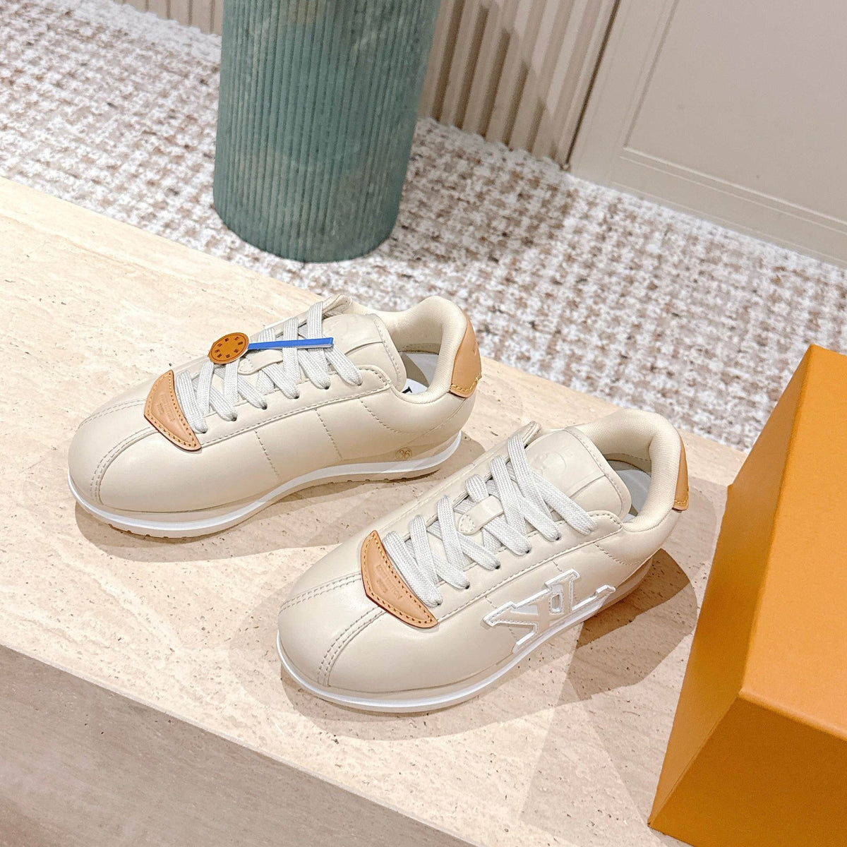 LV 25 Buttersoft Sneakers Cream Calfskin 576991