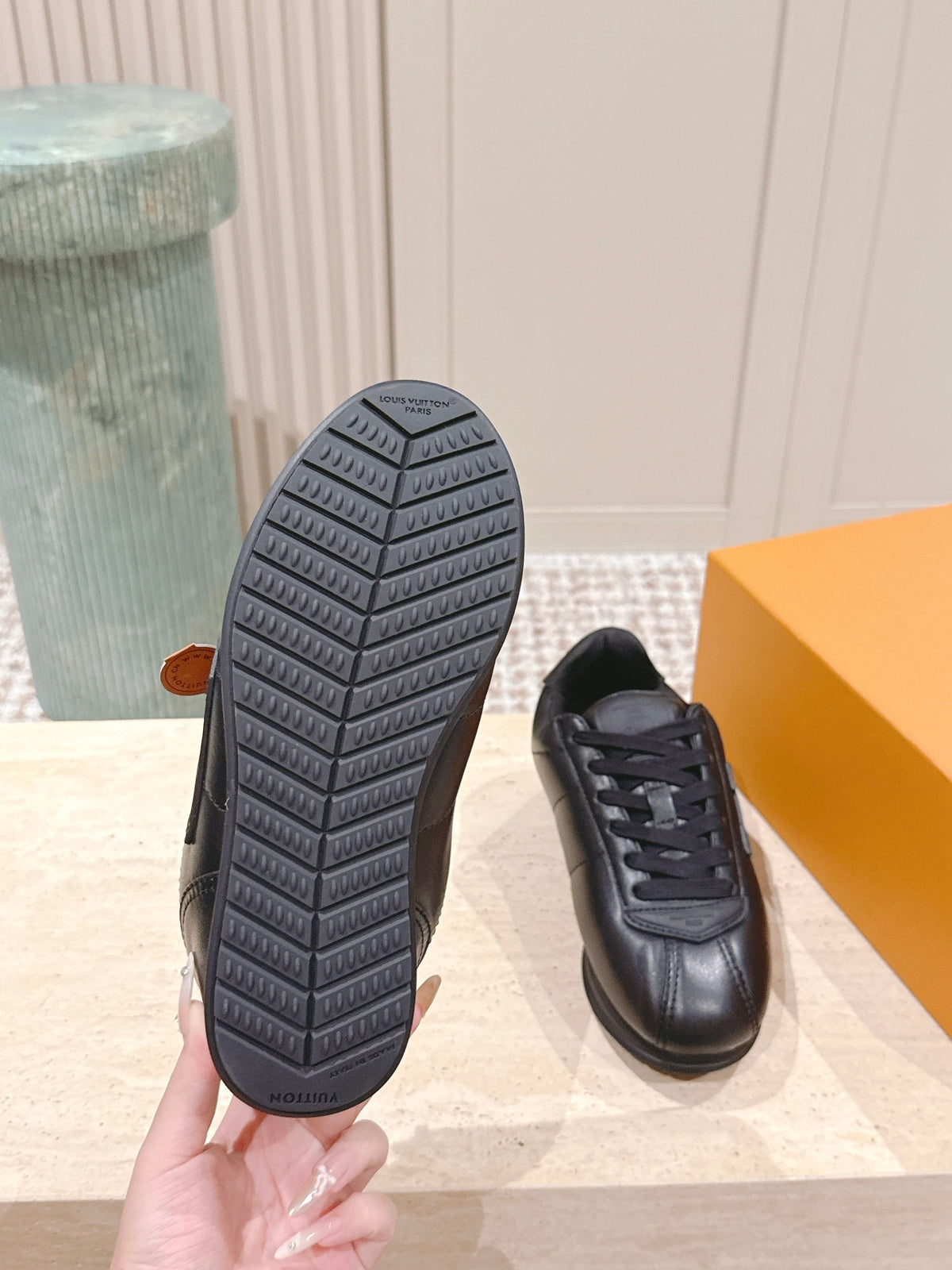 LV 25 Buttersoft Sneakers Black Calfskin 576992