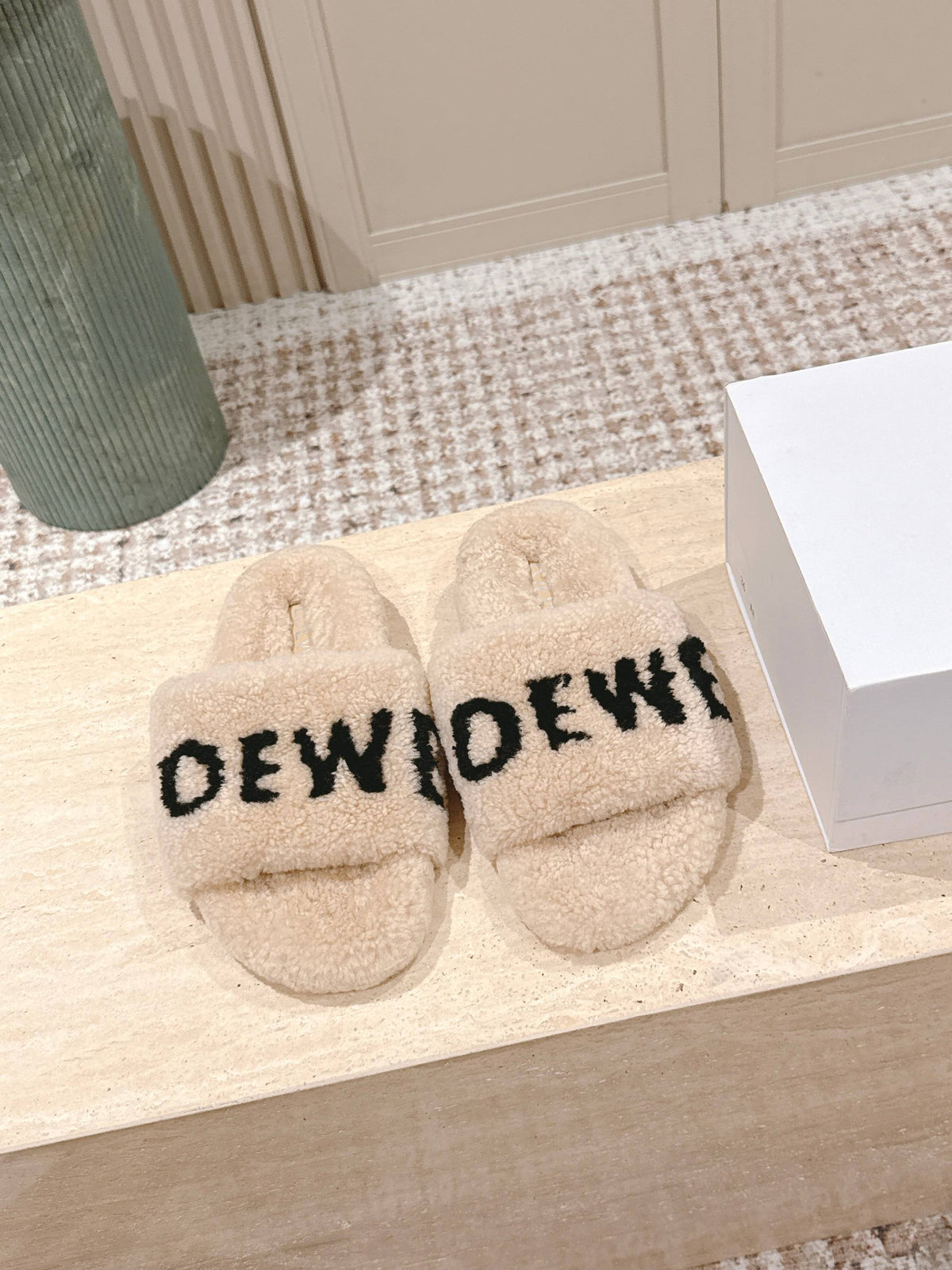 Loewe 2025 Fur Slipper Beige Black Wool 556015