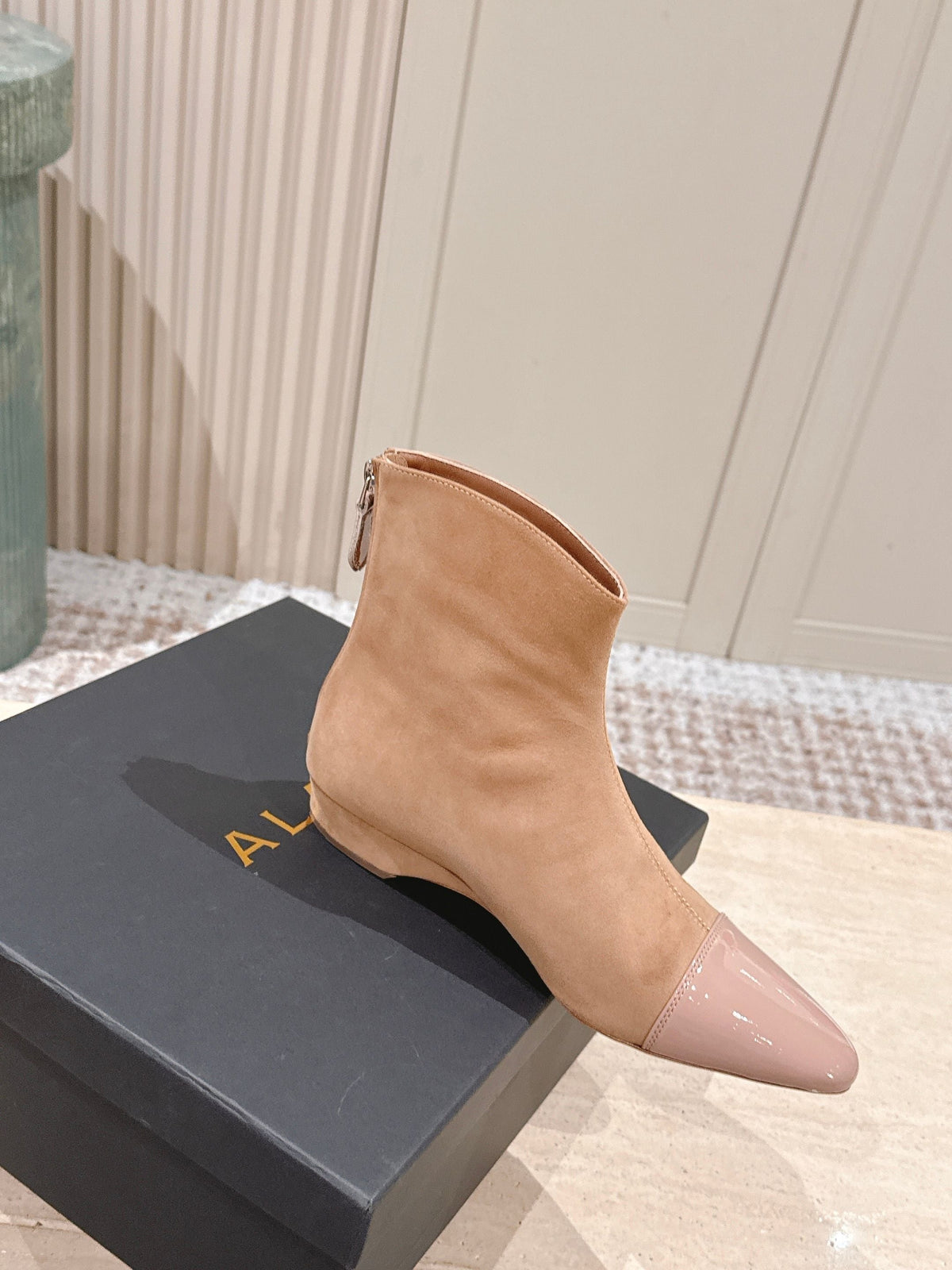 Alaia 2025 Ankle Boot With Patent Leather Cap Toe Tan Nude Suede 556087