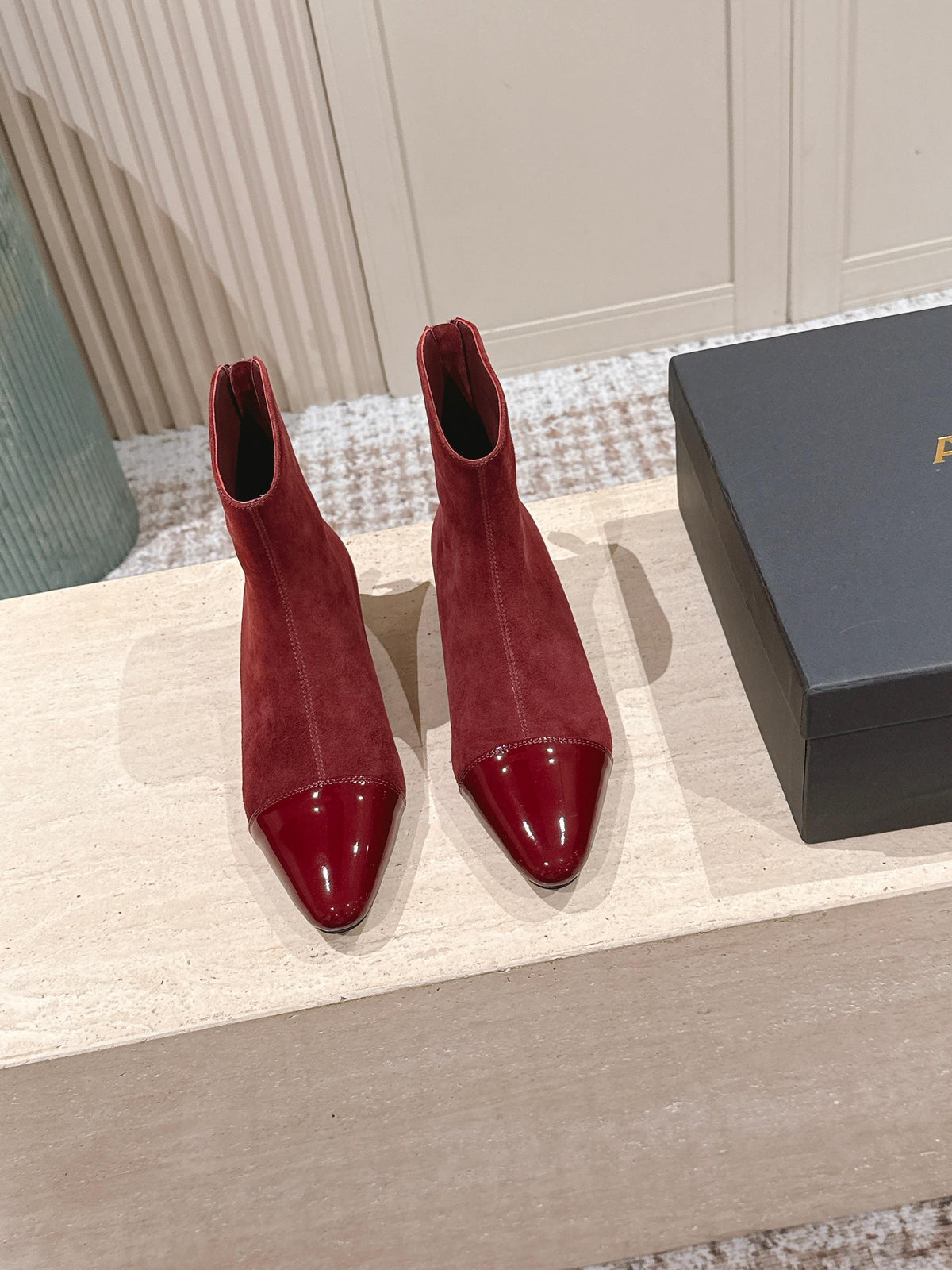 Alaia 2025 Ankle Boot With Patent Leather Cap Toe Red Suede 556088