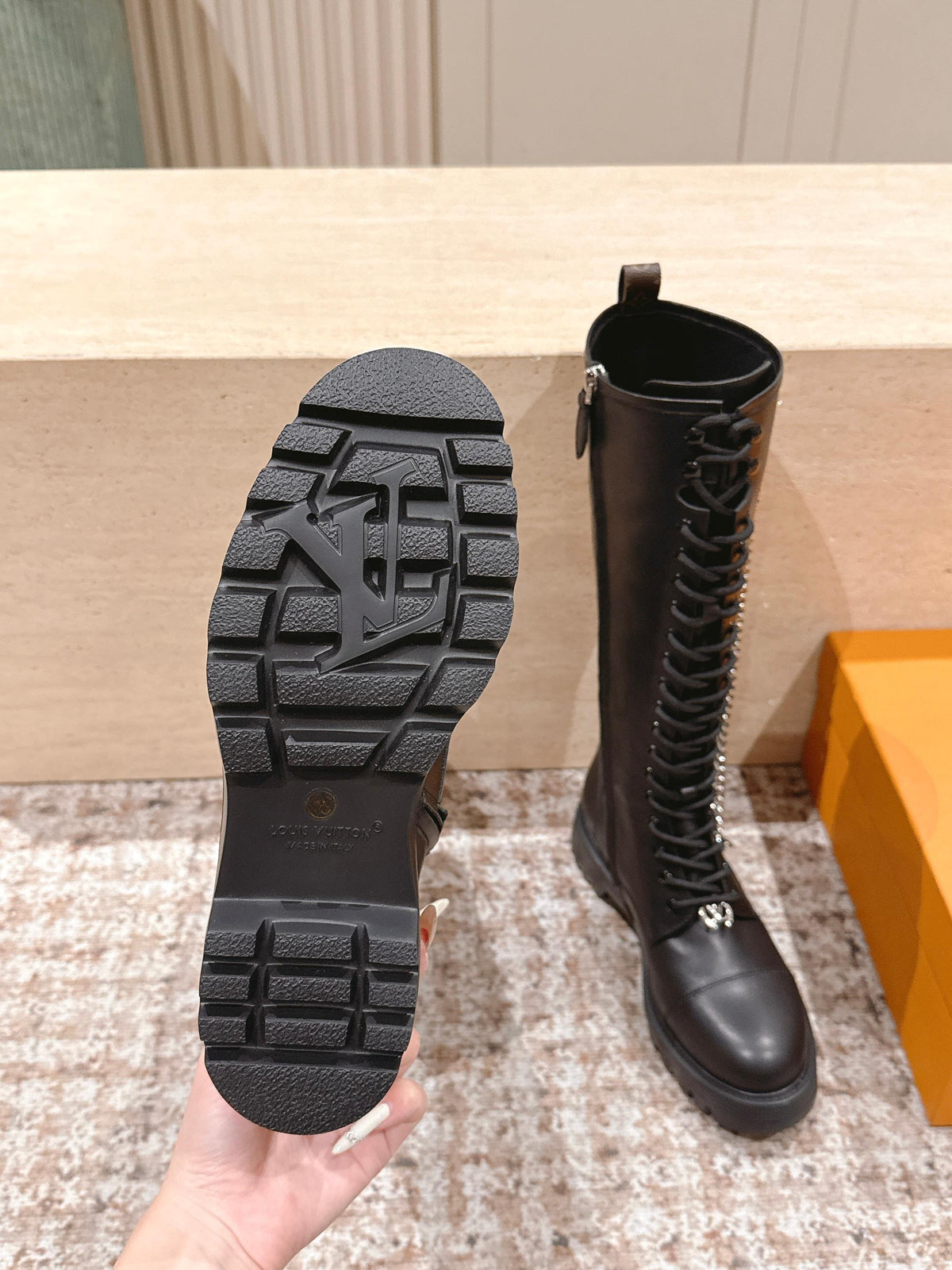 LV 25 Martin Boots Black Cowhide 576913