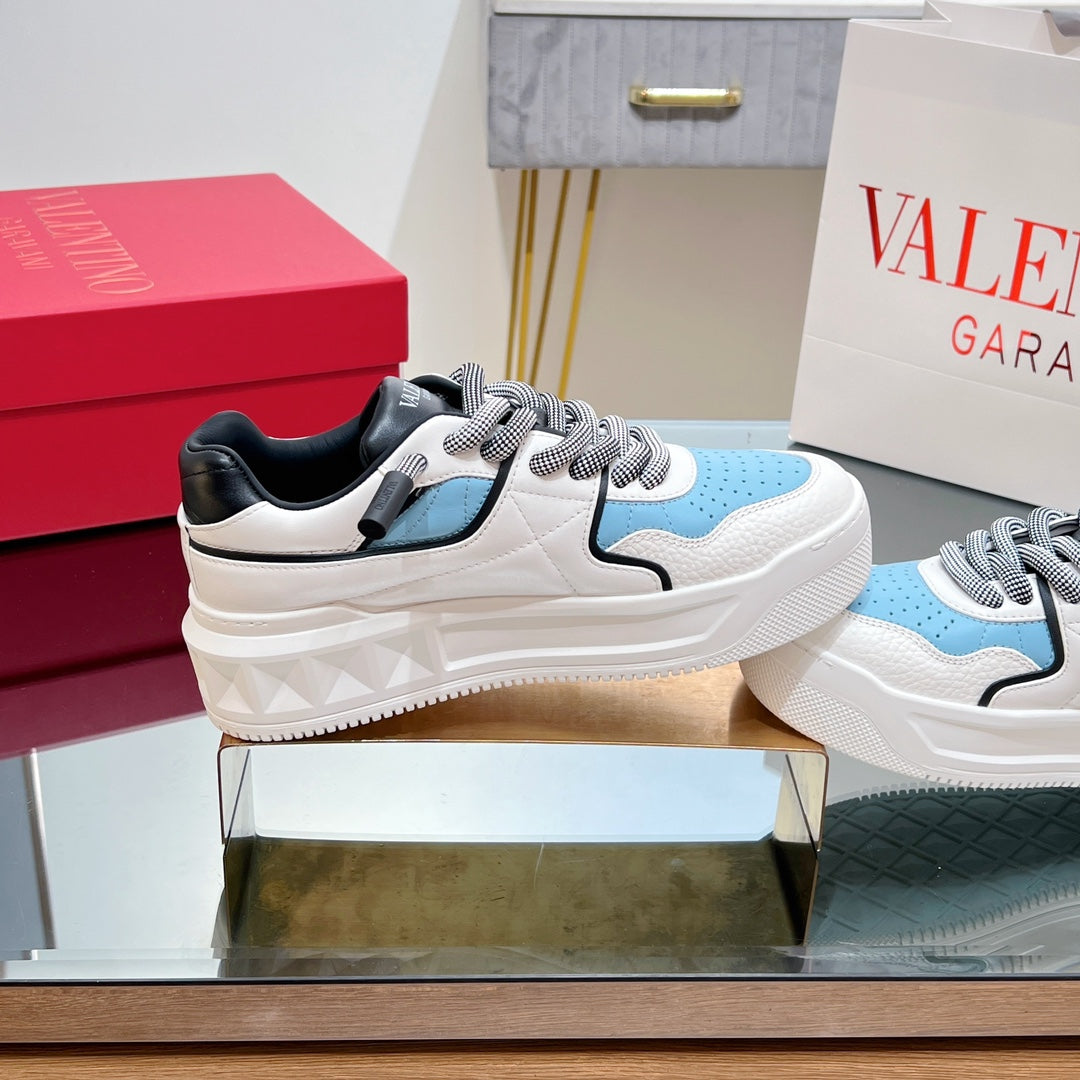 VT 2025 Garavani Sneakers White Black Blue Cowhide 546975