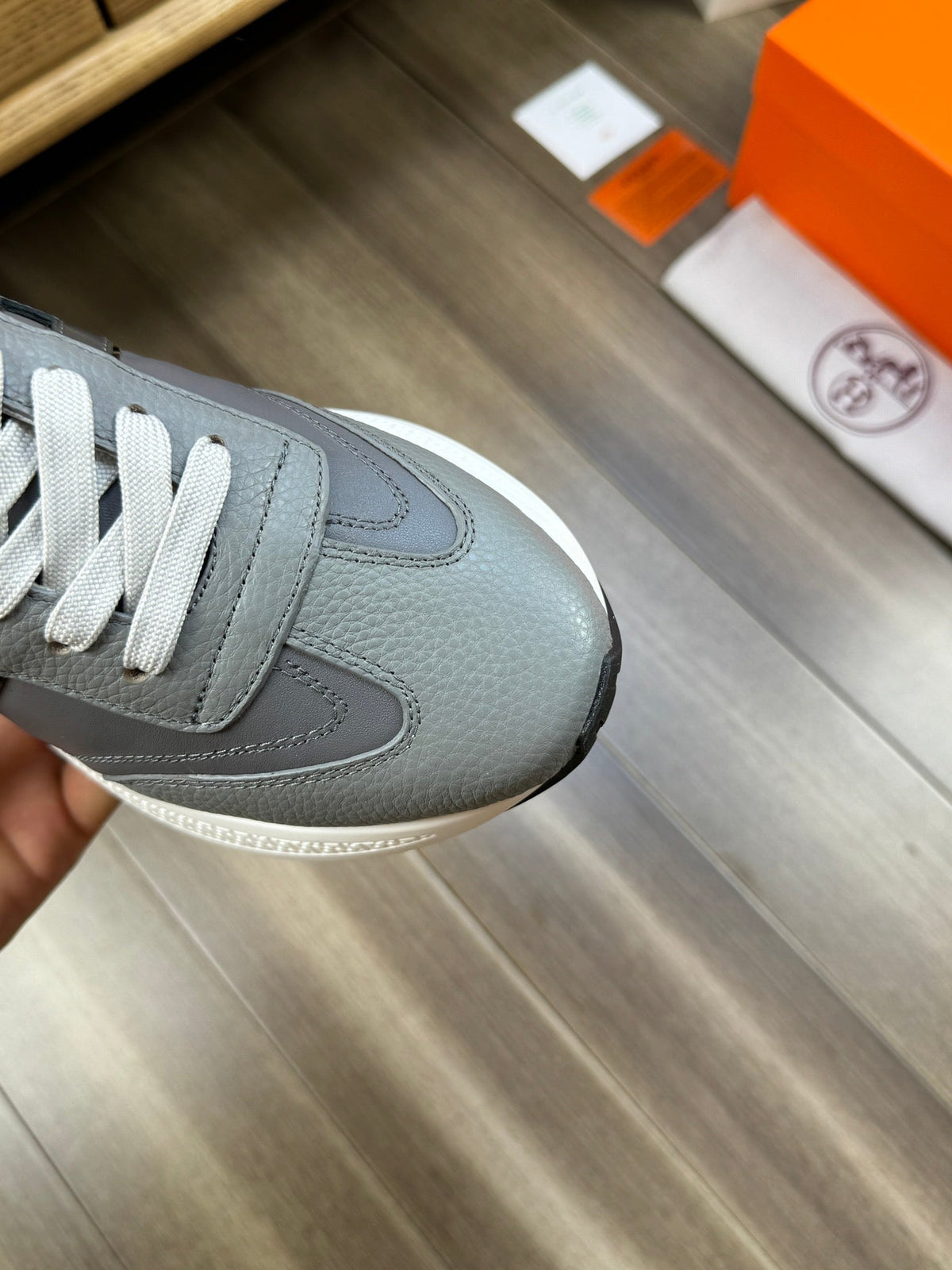 HM TRAIL SNEAKER GRAY CALFSKIN