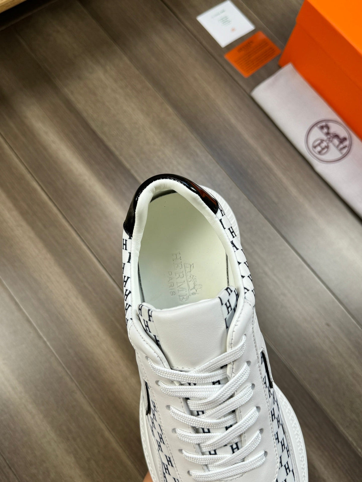 HM PRINTED SNEAKER WHITE TOTEM FABRIC