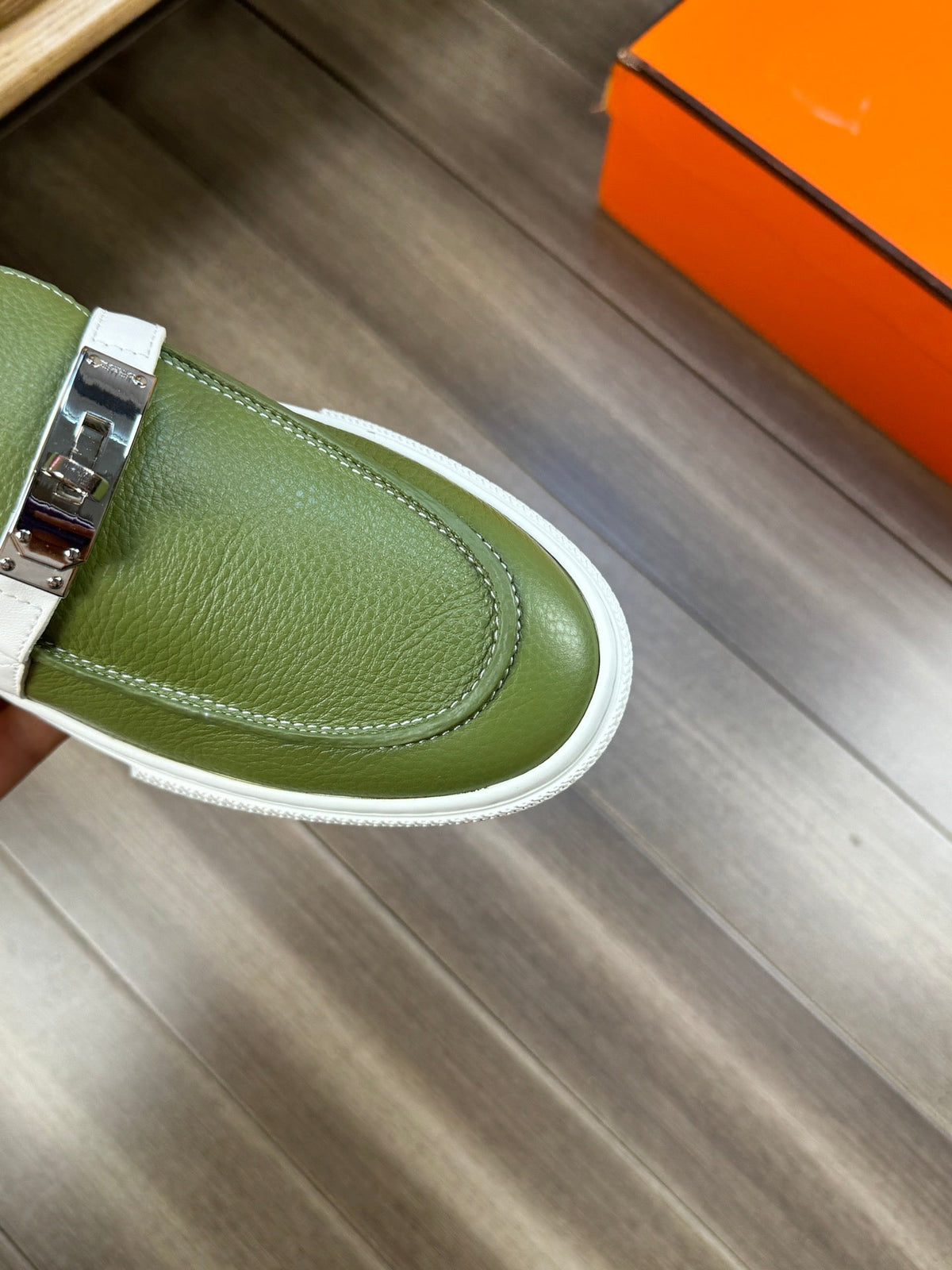 HM GAME SLIP-ON SNEAKER OLIVE CALFSKIN