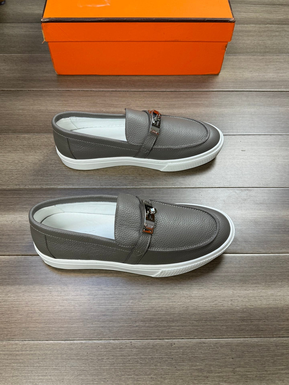 HM GAME SLIP-ON SNEAKER GRAY CALFSKIN