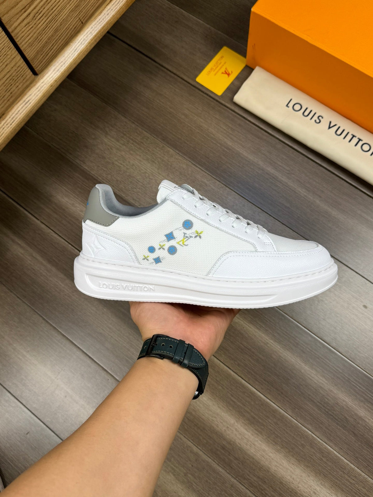 LV TRAINER SNEAKER WHITE MIX GREY CALFSKIN AND BREATHABLE FABRIC