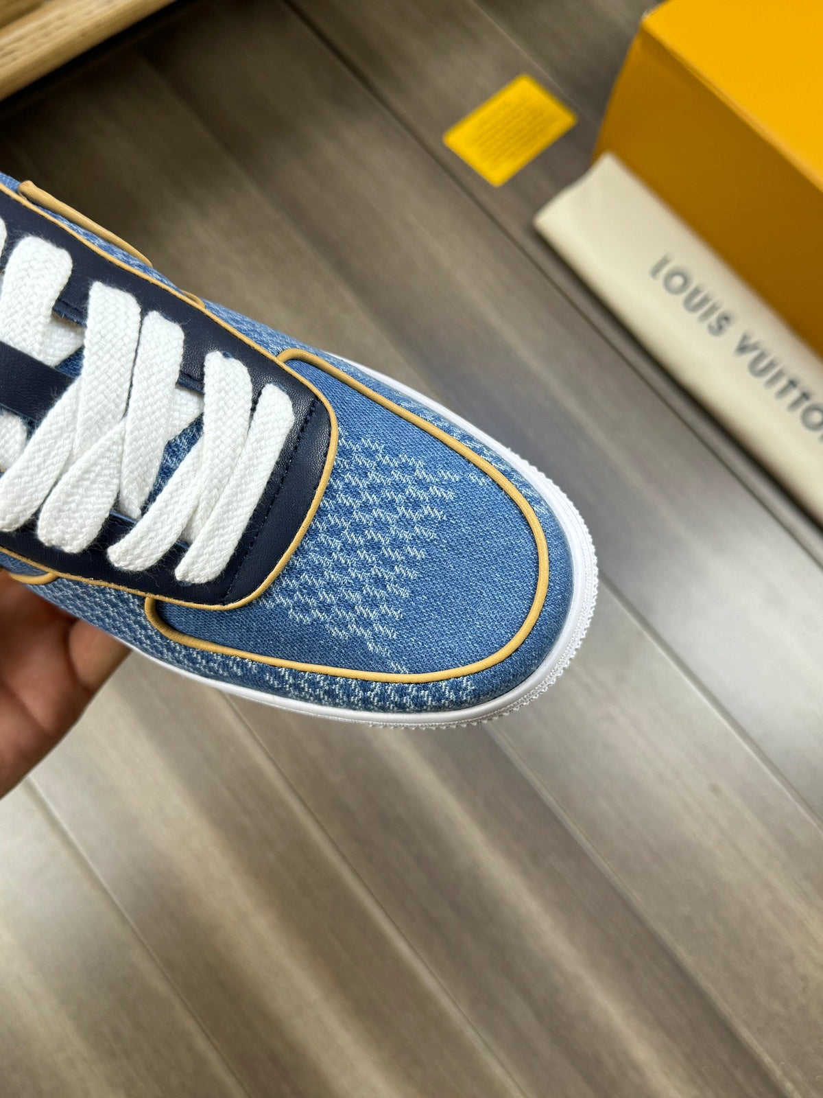 LV SNEAKER LIGHT BLUE CANVAS