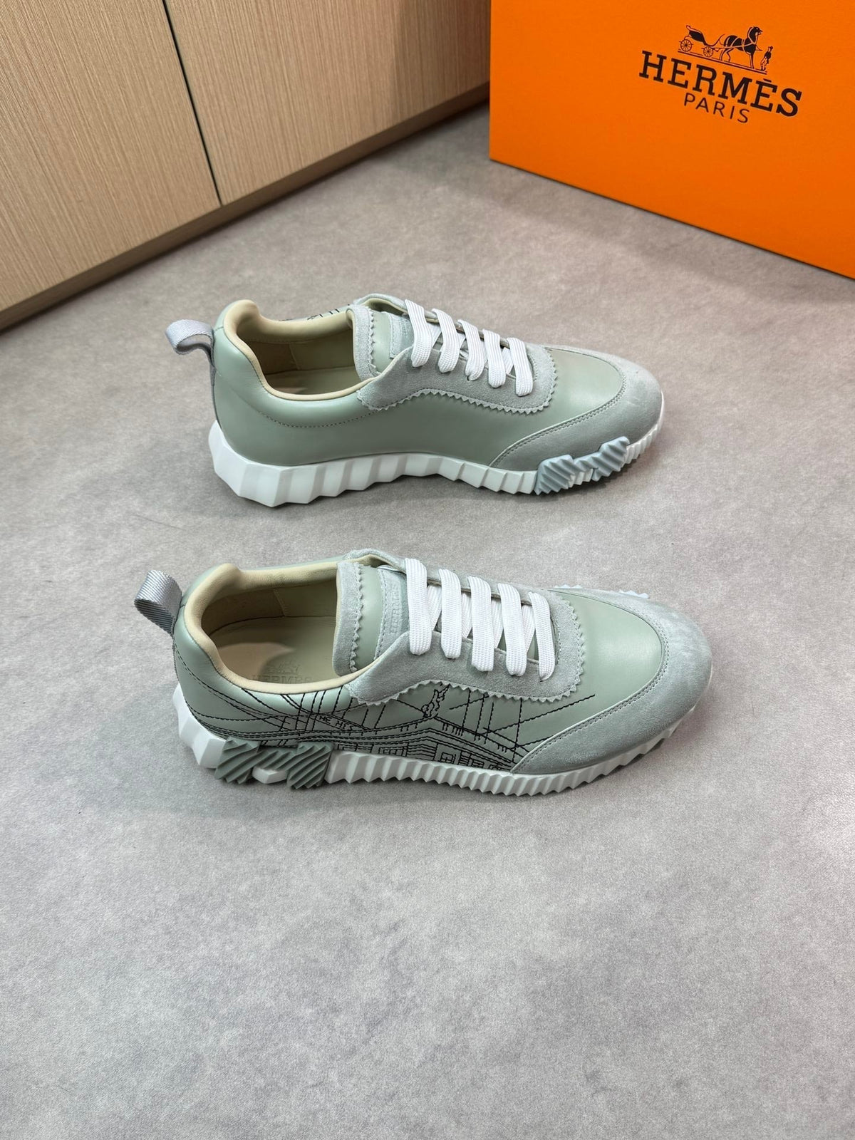 HM Men's Bouncing Sneaker Pastel Green Calfskin Suede 696023