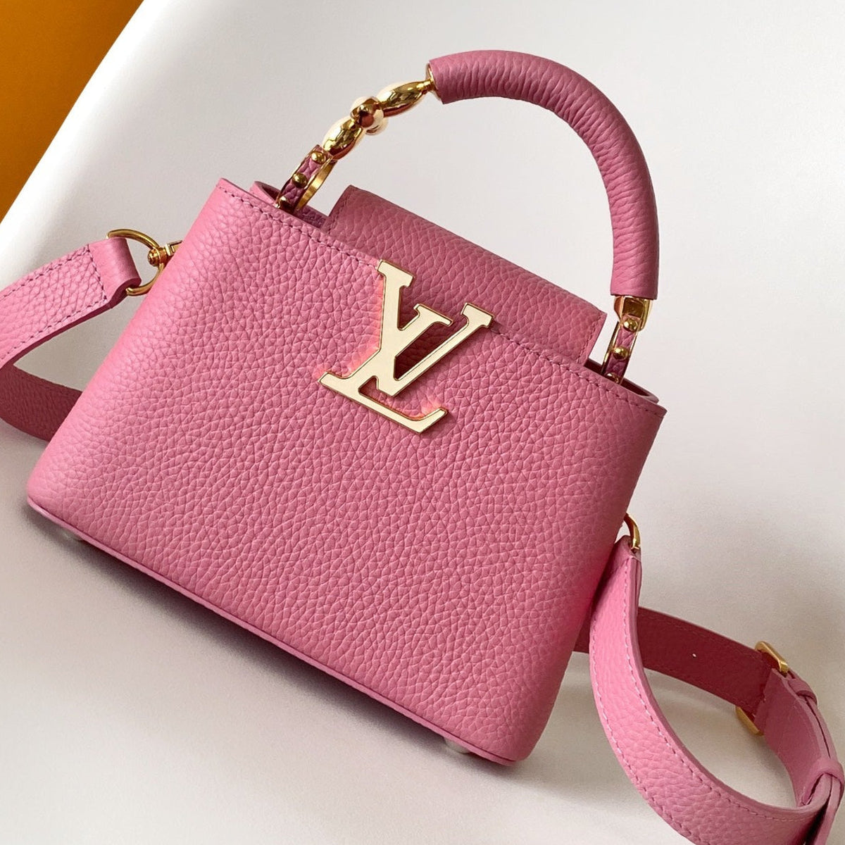 Capucines BB 21 cm Bag Pink Taurillon leather 251680