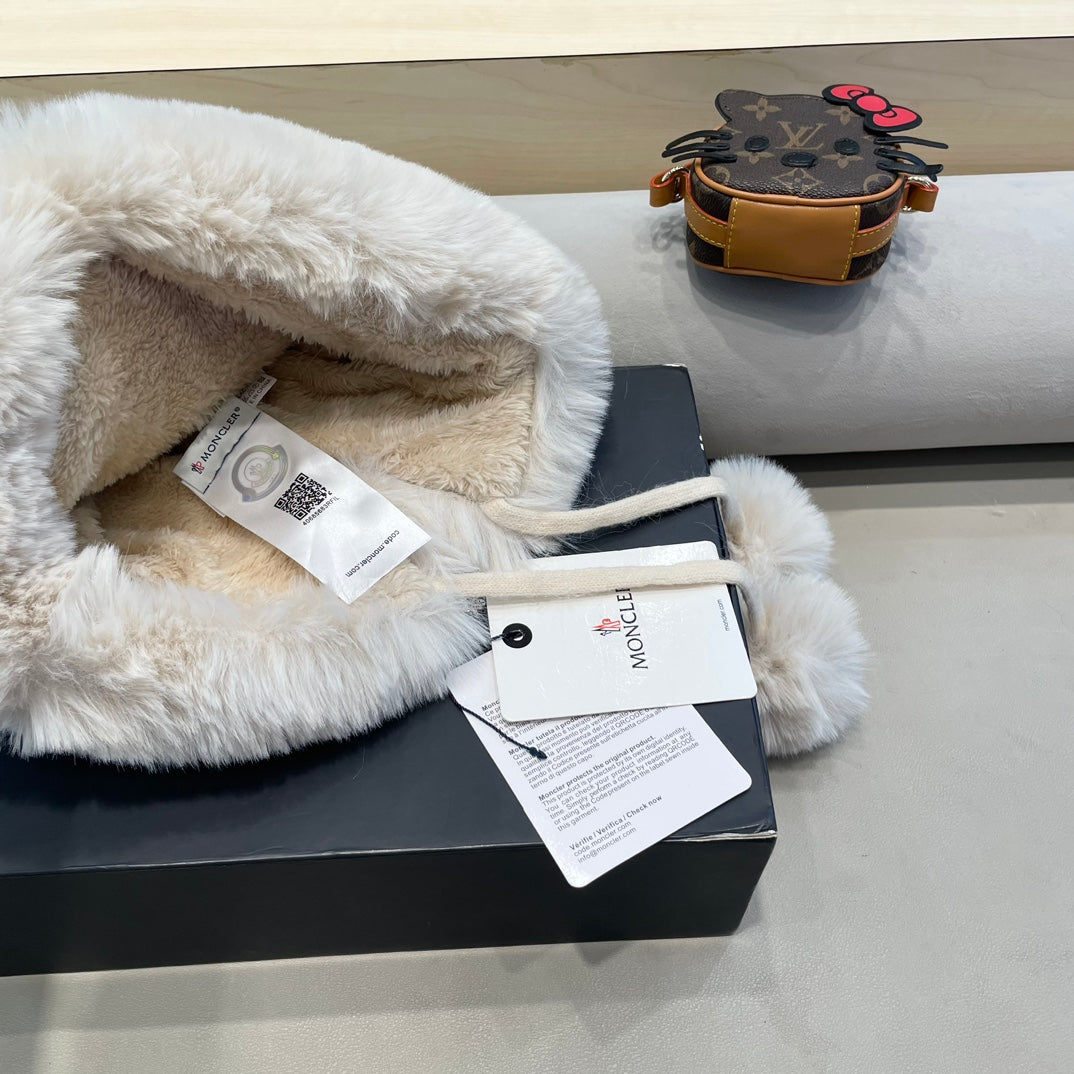 Moncler Sweet Earflap Knitted Hat 437059
