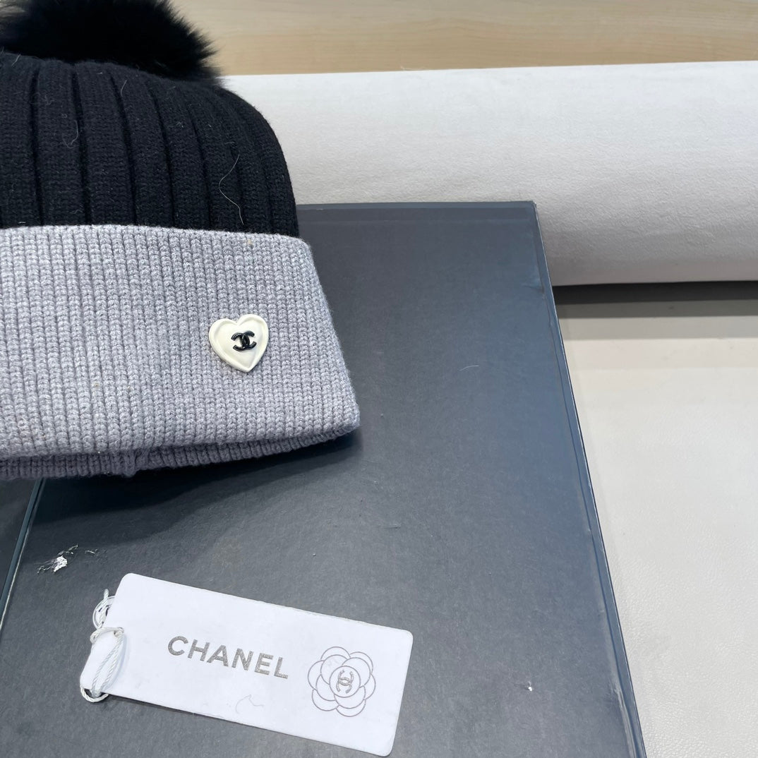 BEANIE HAT IN BLACK MIX LIGHT GRAY WOOL 421050