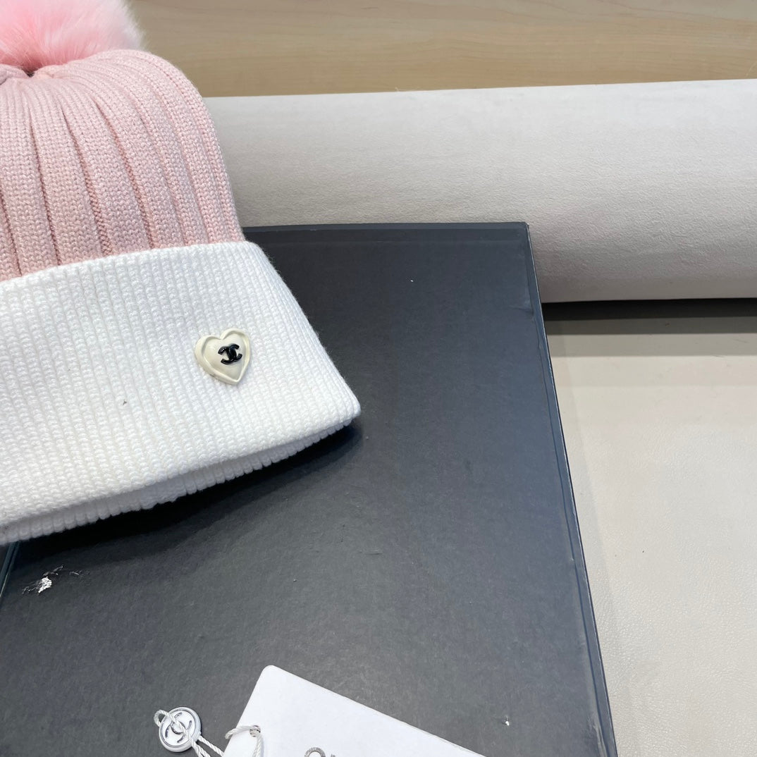 BEANIE HAT IN BABY PINK MIX WHITE WOOL 421051
