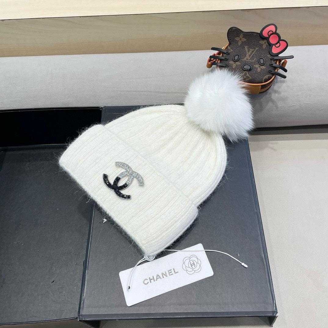 BEANIE HAT IN WHITE WOOL 426233