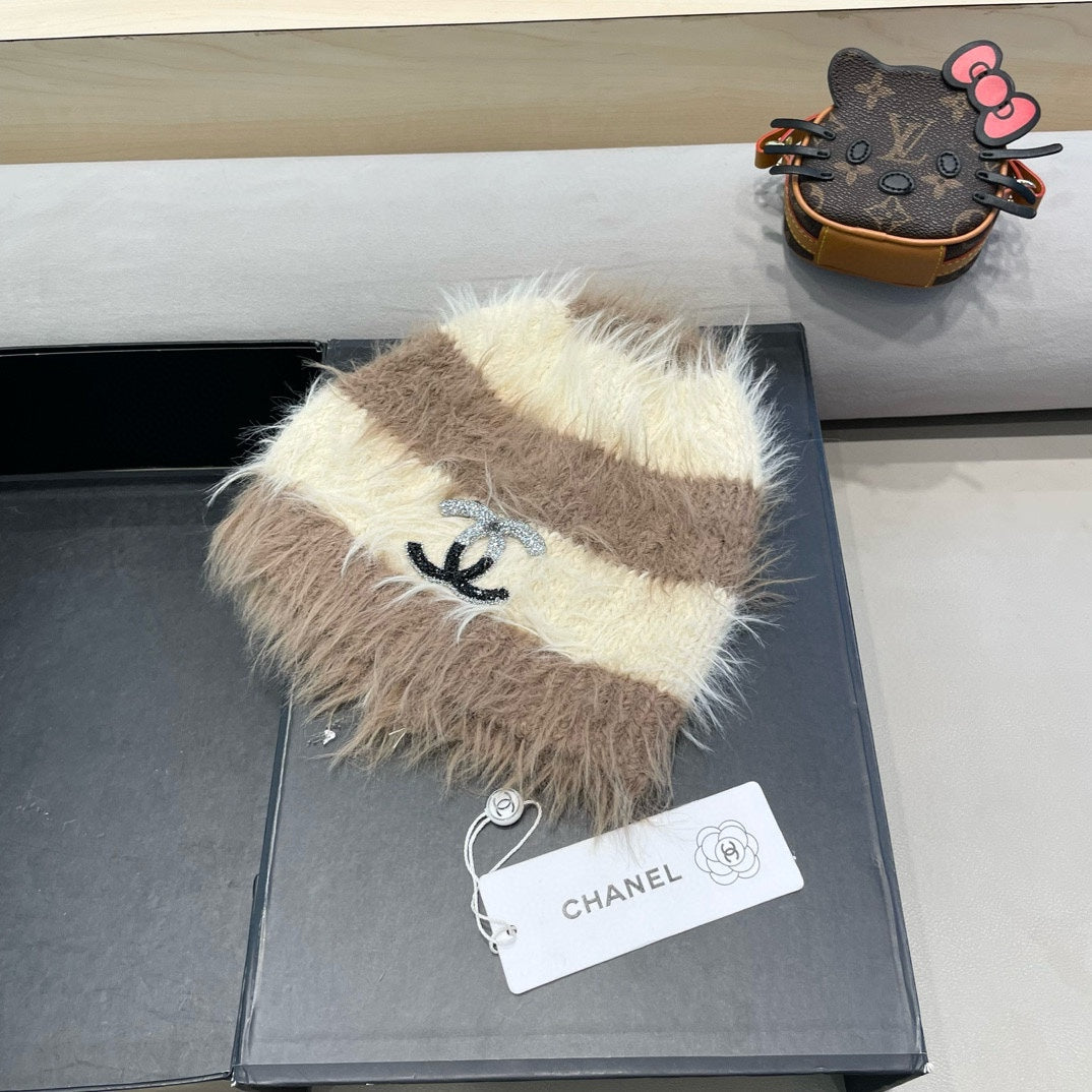 BUCKET HAT IN BEIGE MIX CAMEL BROWN PLUSH AND WOOL 433425