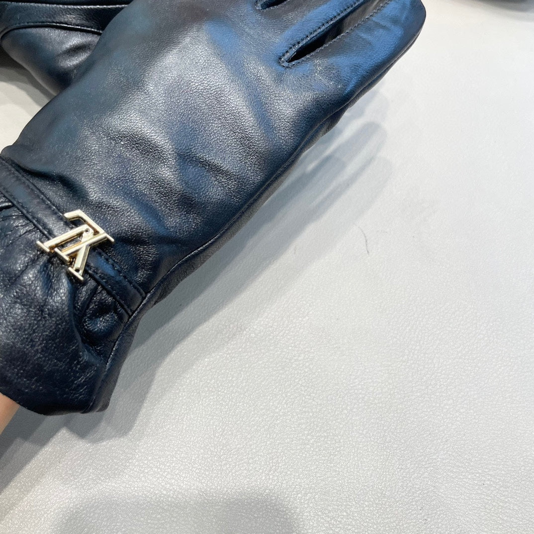 LV Gloves In Black Lambskin 454575
