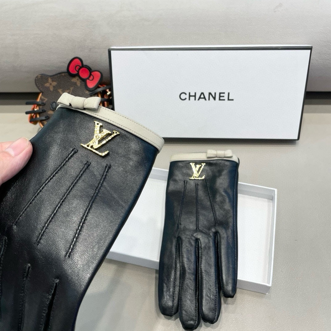 LV Gloves In Black Lambskin 458517