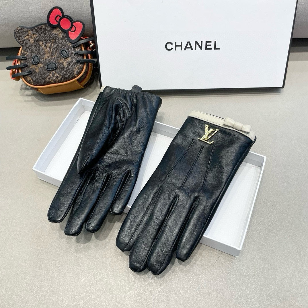 LV Gloves In Black Lambskin 458517