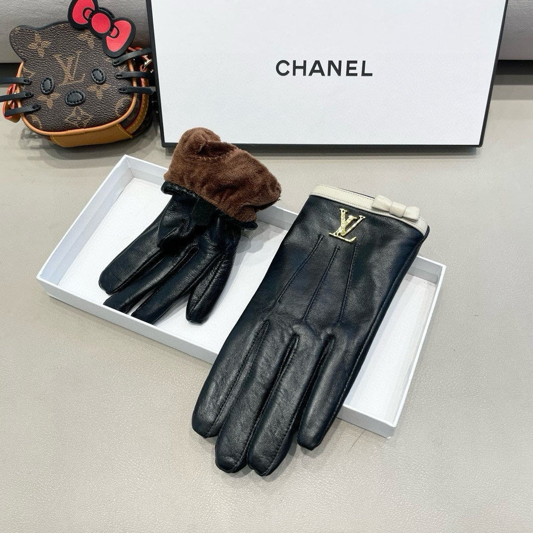 LV Gloves In Black Lambskin 458517