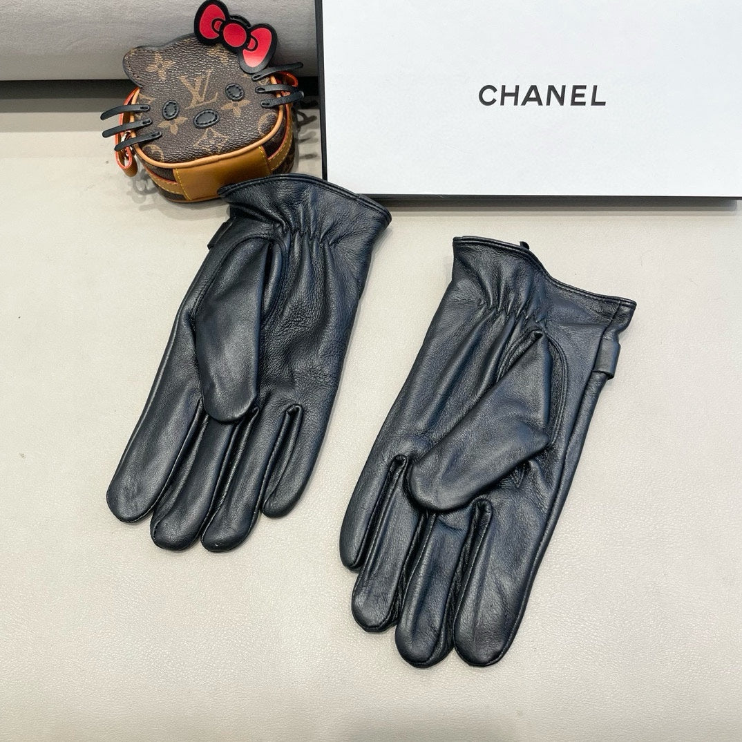 LV Gloves In Black Lambskin 460060