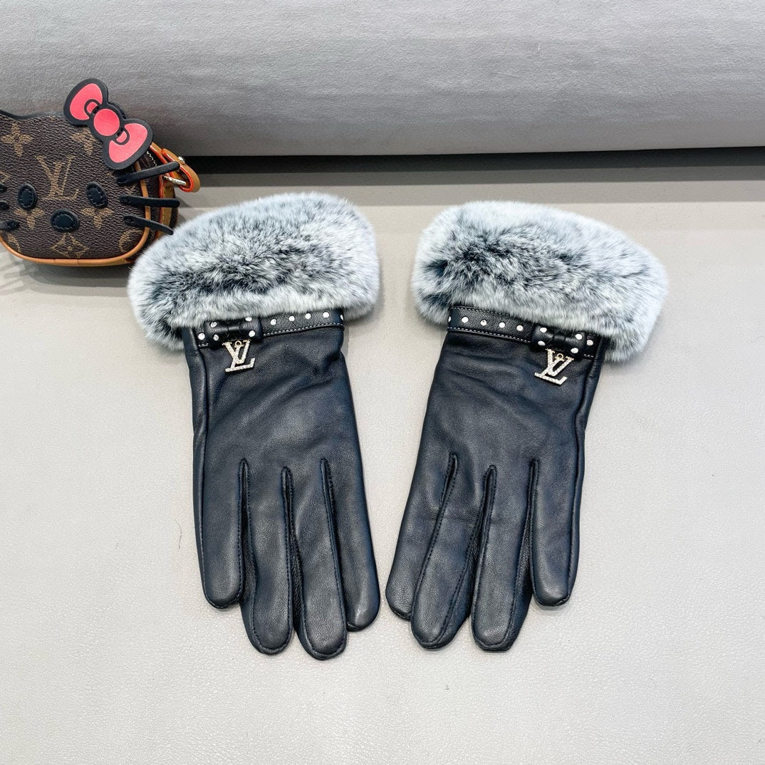 LV Gloves In Black Lambskin And Rabbit Fur  462407