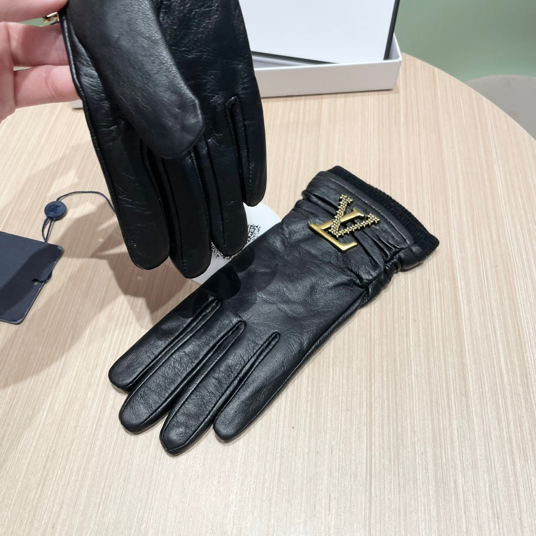 LV Gloves In Black Lambskin 473351