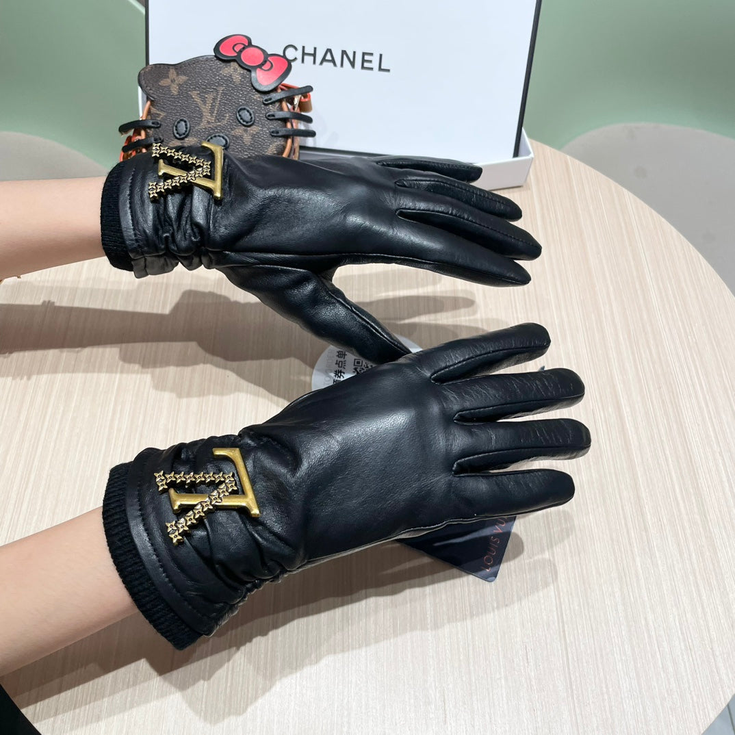 LV Gloves In Black Lambskin 473351