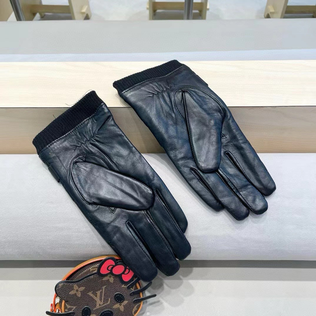 LV Gloves In Black Lambskin 473366