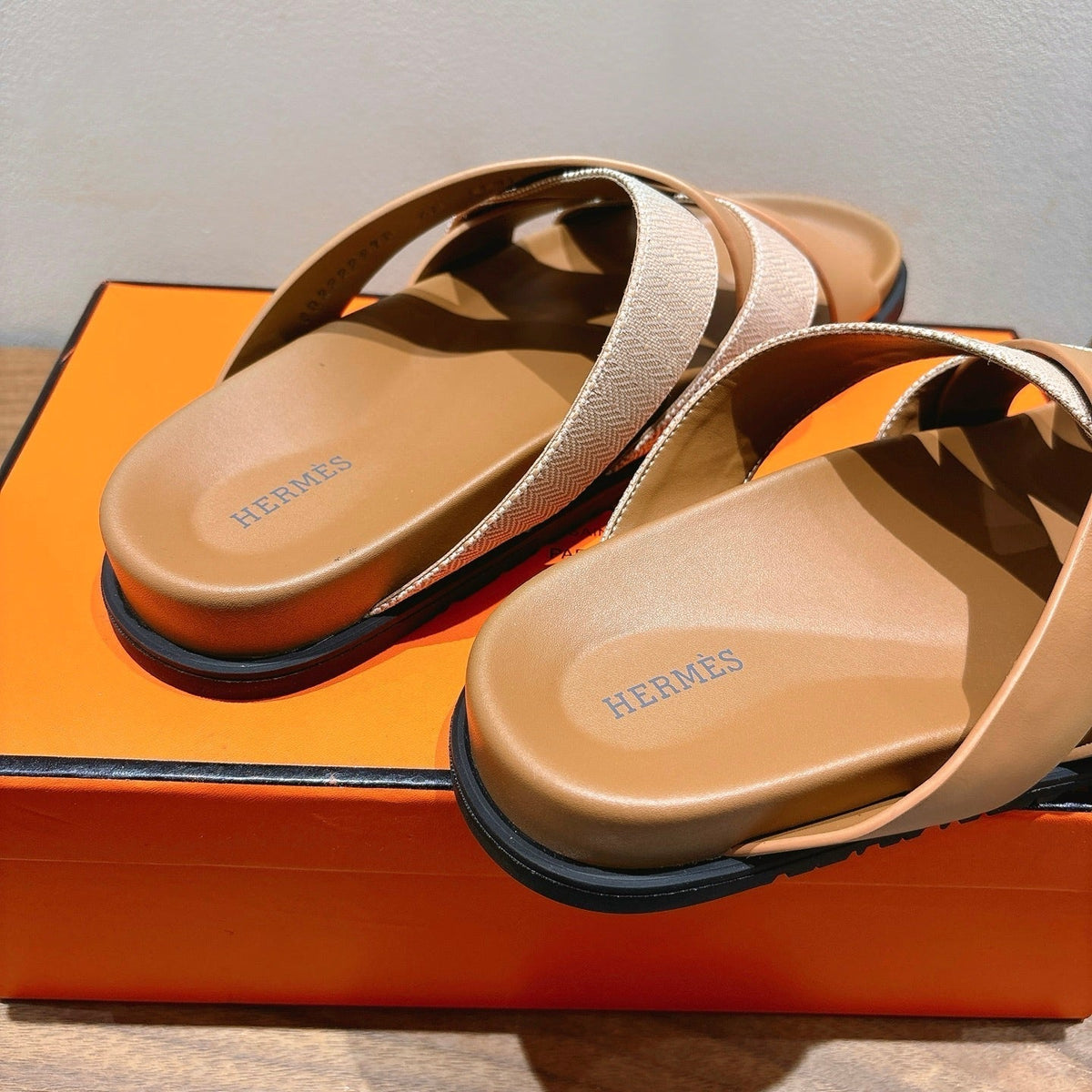 HM 25 Kazimir Sandal Calfskin Canvas