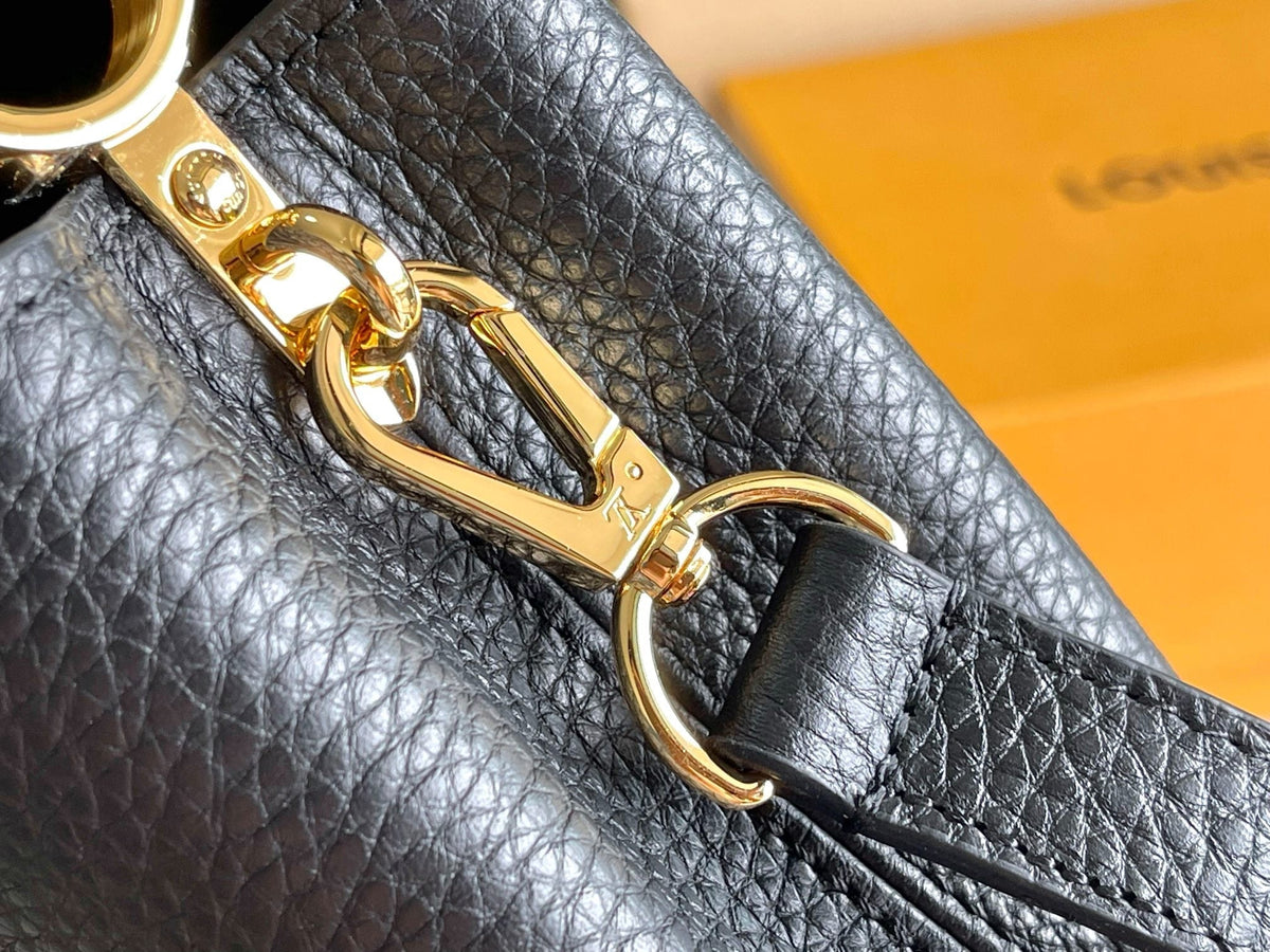 CAPUCINES MINI 21 BLACK TAURILLON GOLD HARDWARE