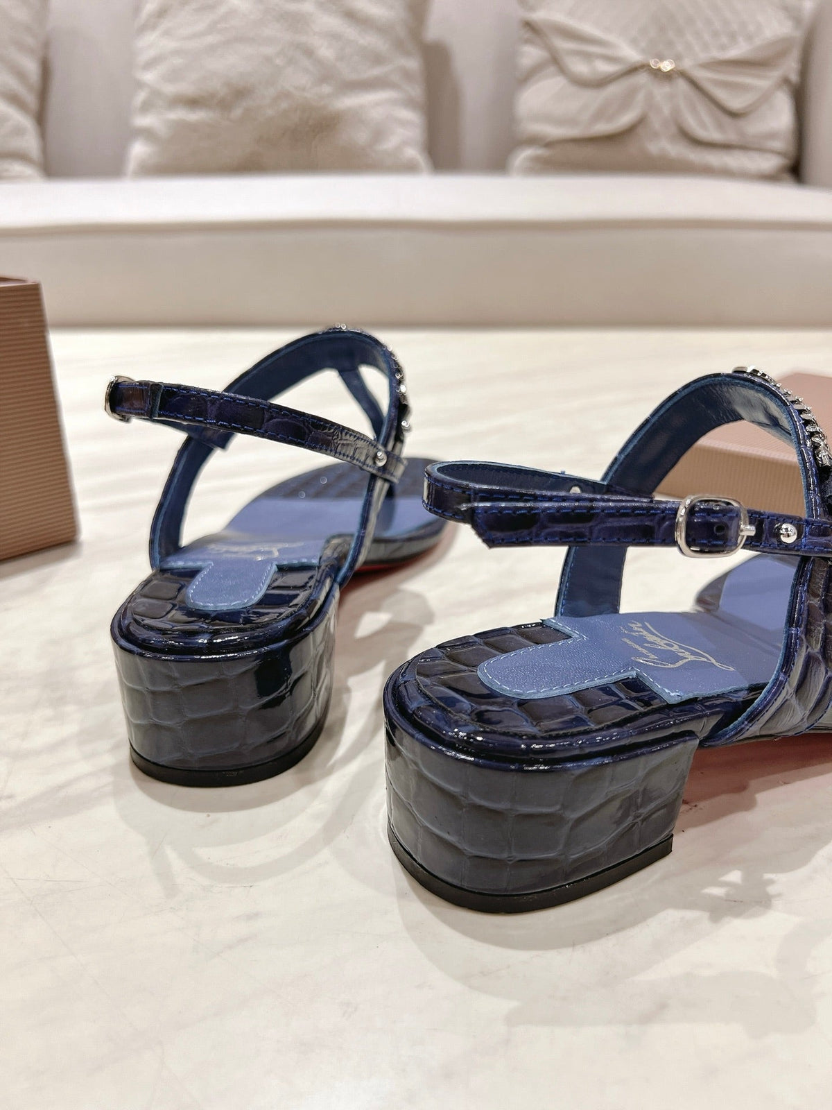 CL 25 Thong Sandal Calfskin 240498