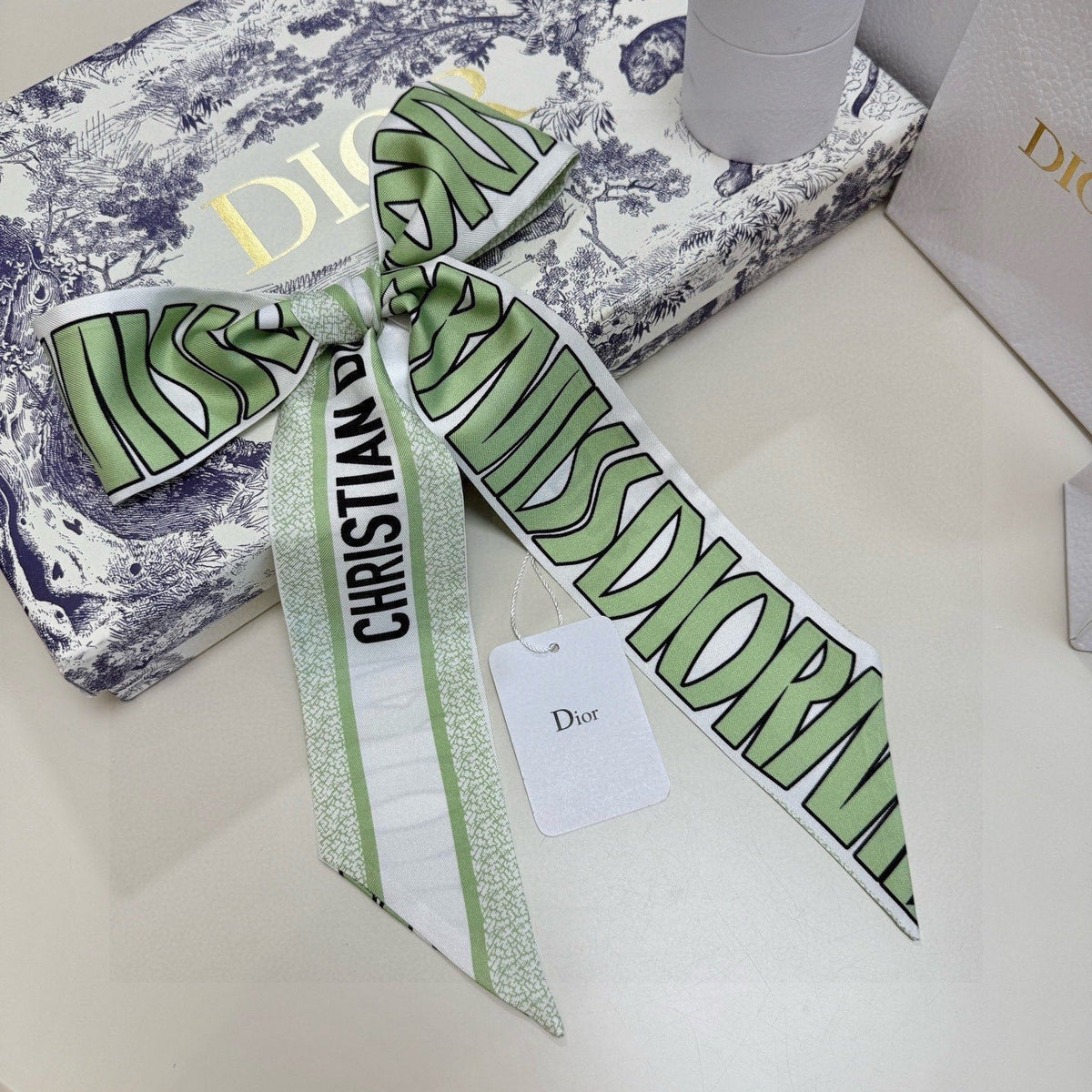 CD Twilly Mini Scarf 105cm Green Mulberry Silk 957051