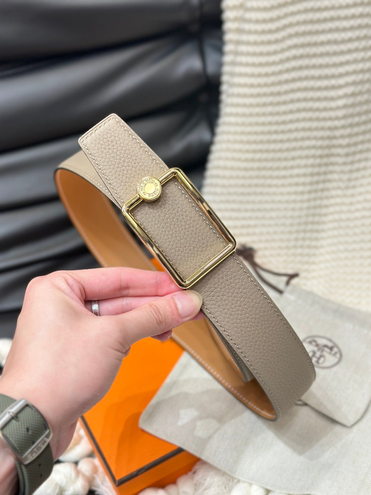 HM OSCAR BELT GOLD BUCKLE & REVERSIBLE HONEY ORANGE LEATHER STRAP 38MM