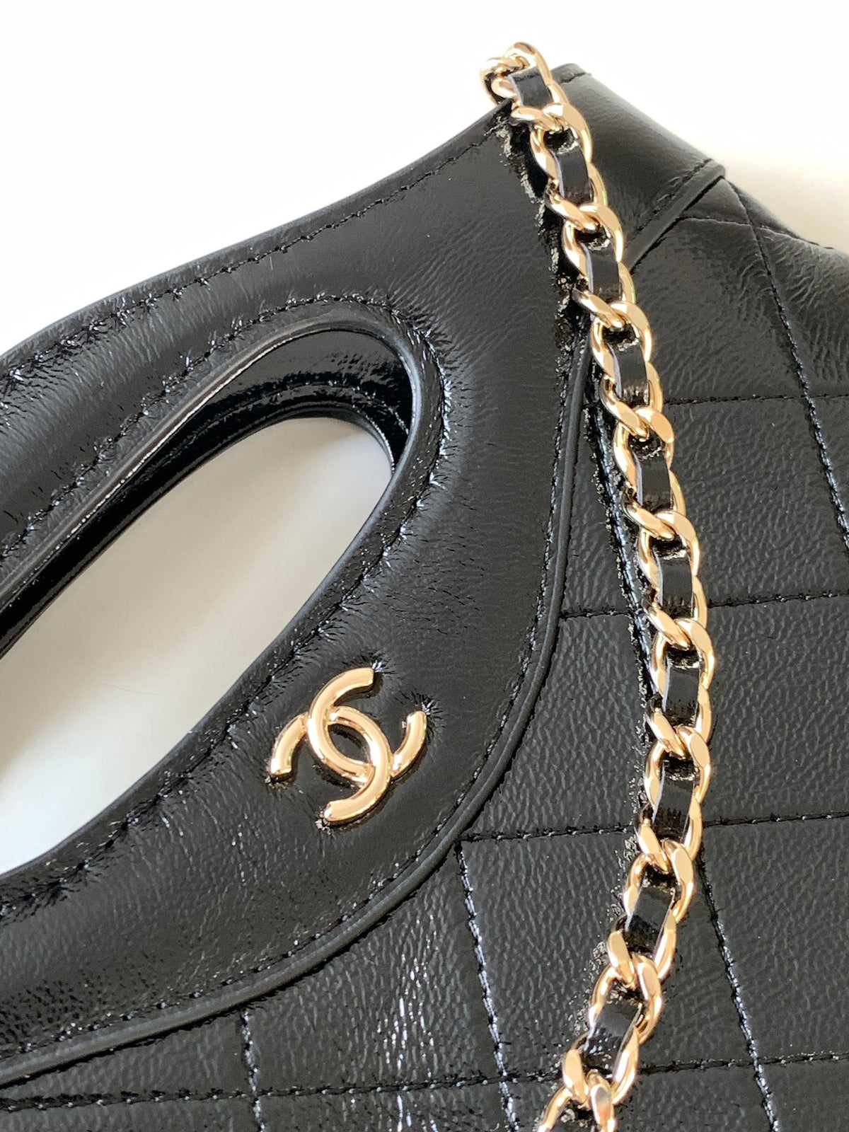 CC 24c 31 Bag Nano In Black Calfskin