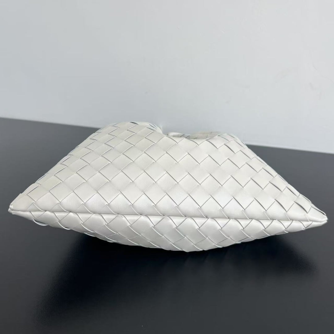 BV Dustbag 32cm White Soft Cowhide 539891