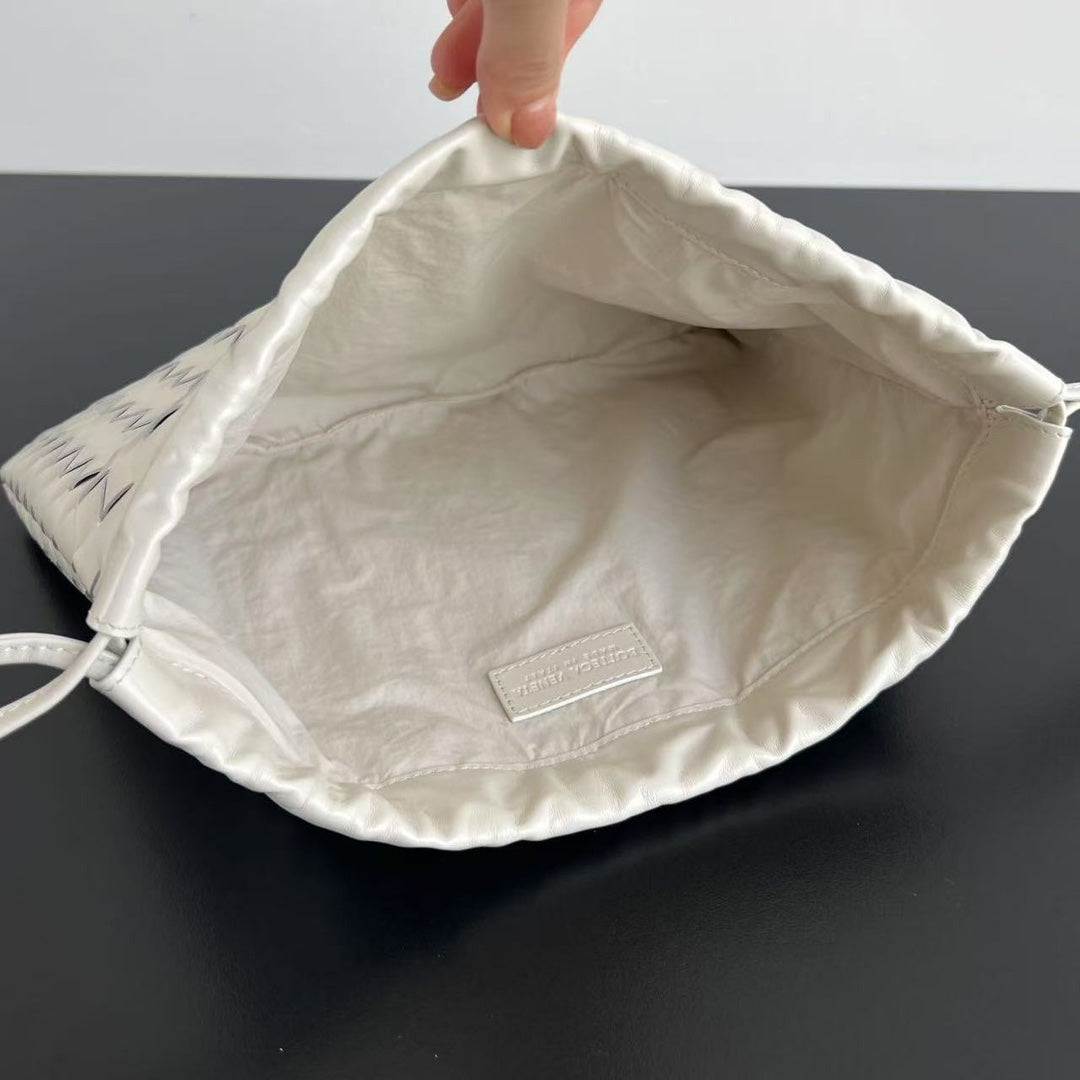 BV Dustbag 32cm White Soft Cowhide 539891