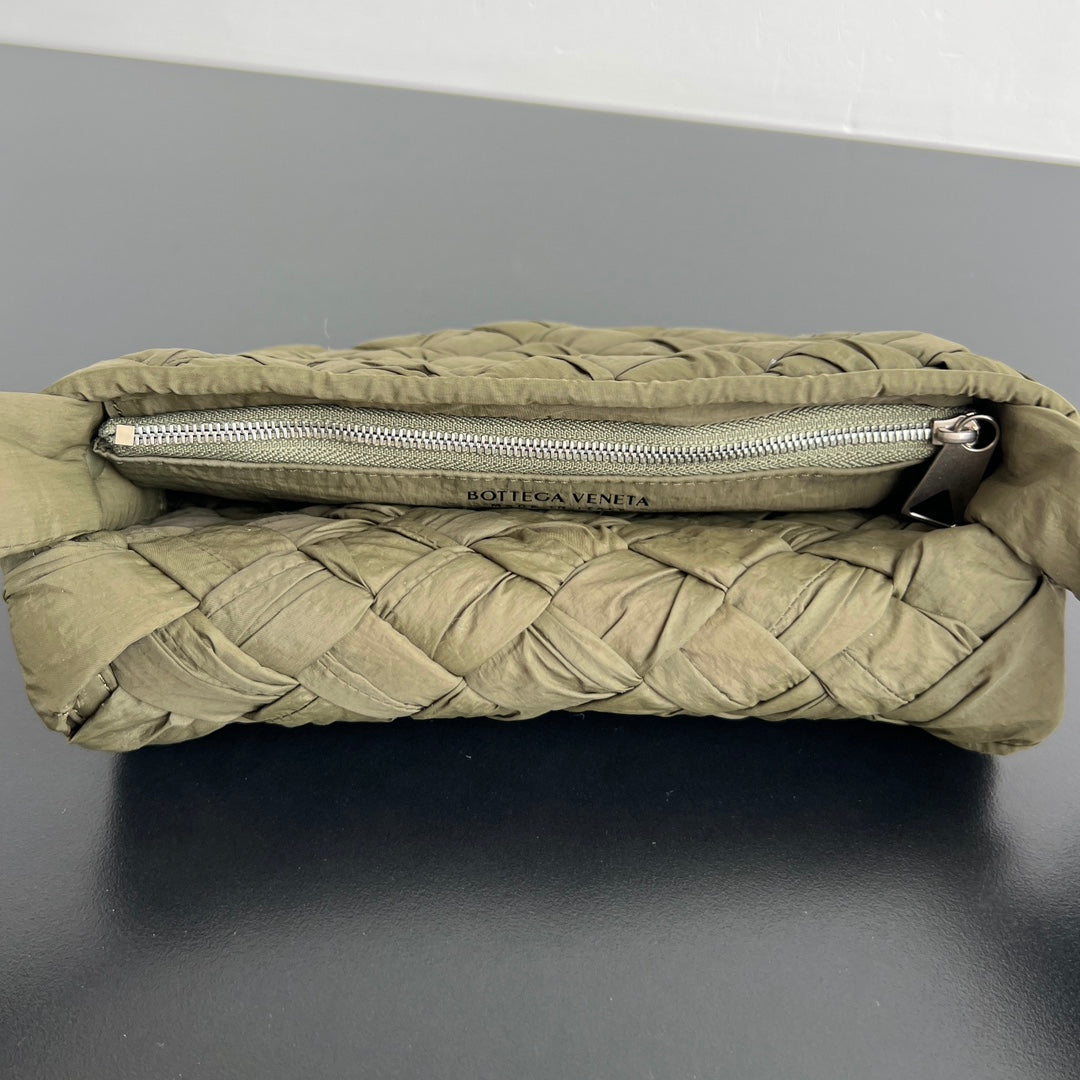 BV  Rumple 21cm Khaki Nylon Bag 545164