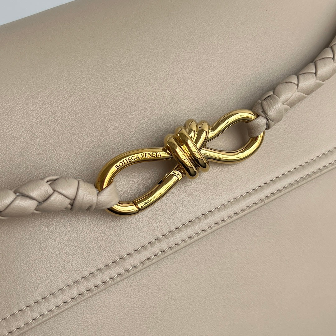 BV Ciao Ciao 34cm bag Beige Silky cowhide 545165