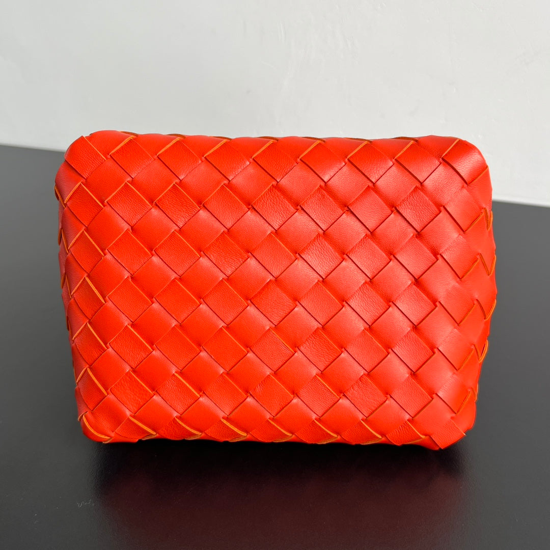 BV Small Parachute Chain 21cm Bag Orange Leather 545168