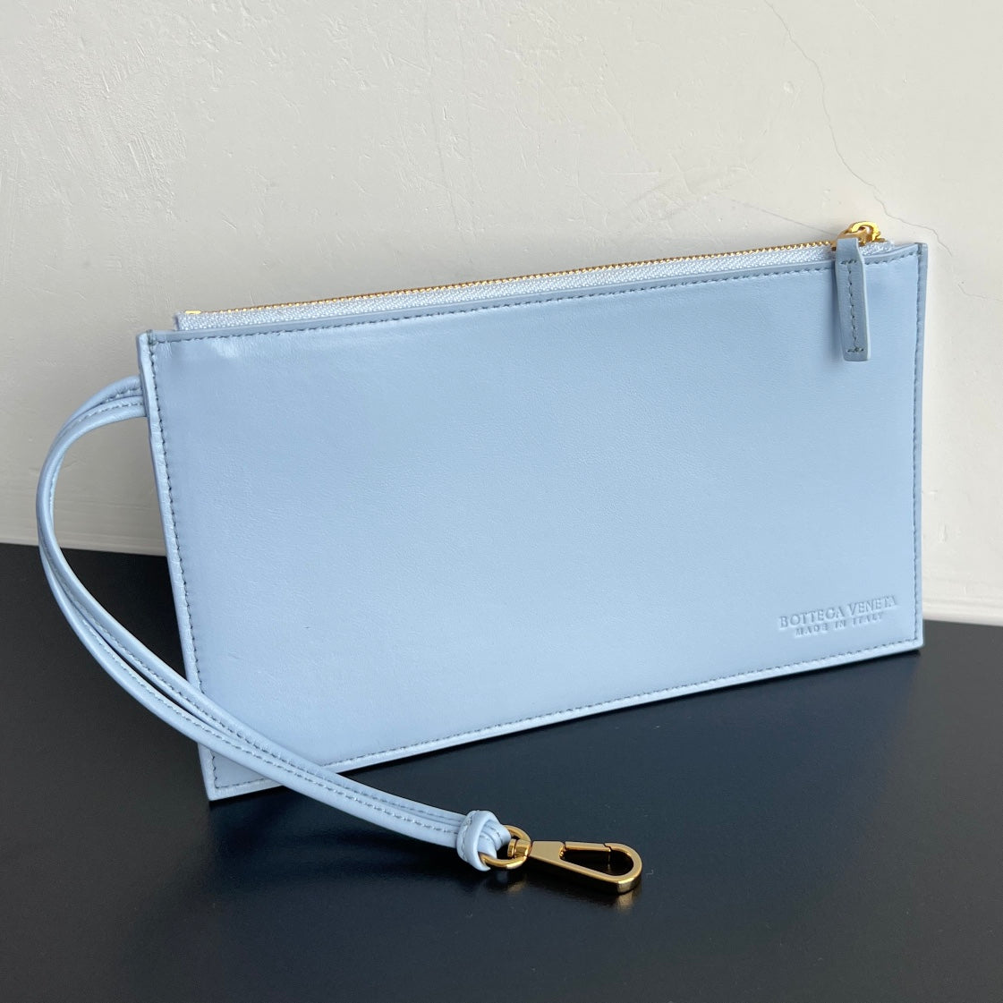 BV Intrecciato 30cm Bag Blue Leather 545173