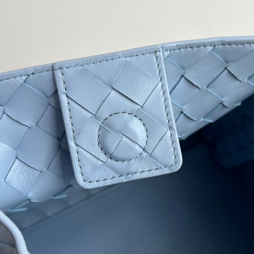 BV Intrecciato 30cm Bag Blue Leather 545173