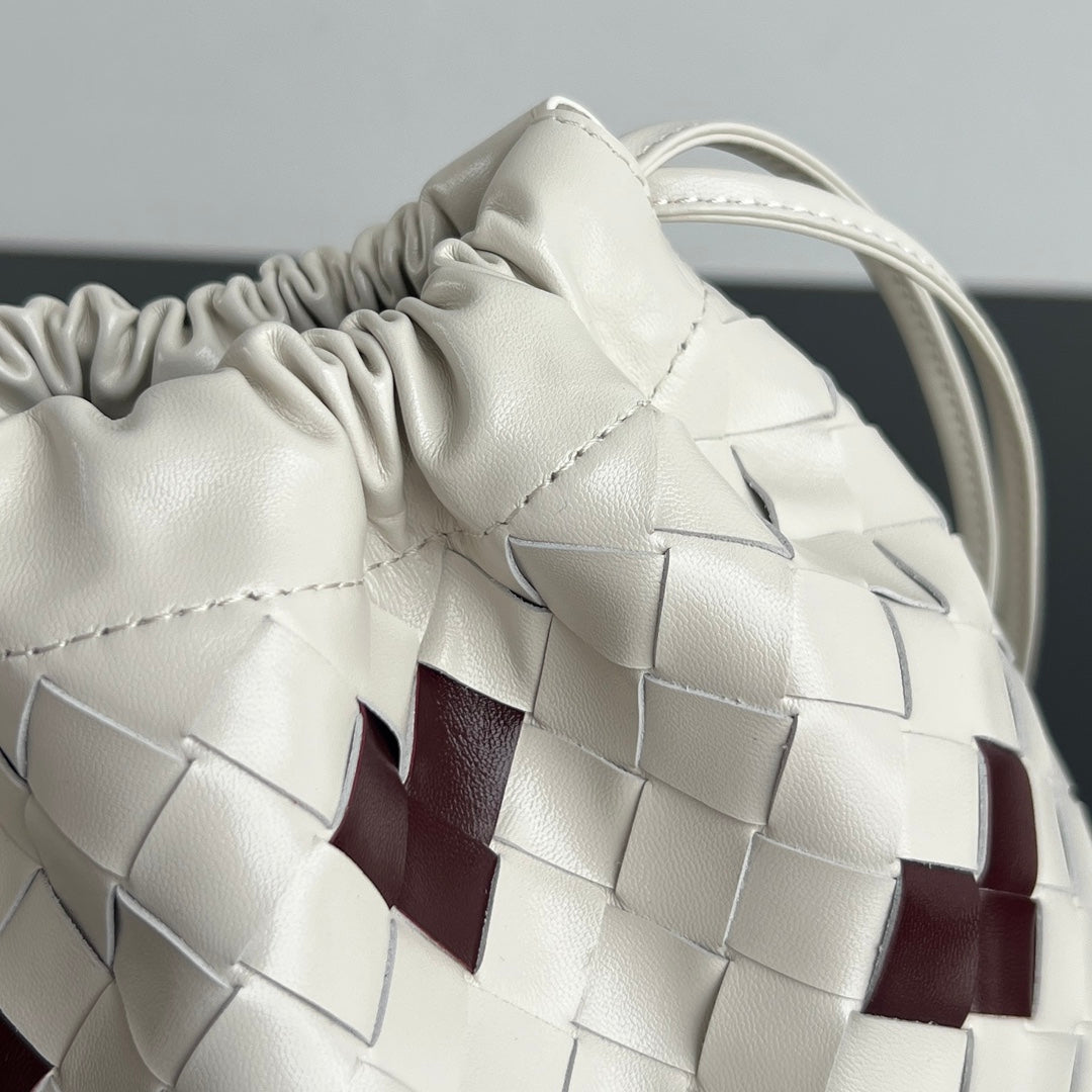 BV Dustbag 32cm White Burgundy Soft Cowhide 545178