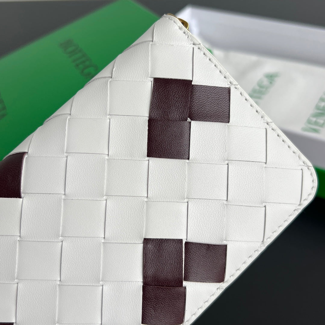 INTRECCIATO 19 WALLET IN WHITE BURGUNDY CALFSKIN 545181